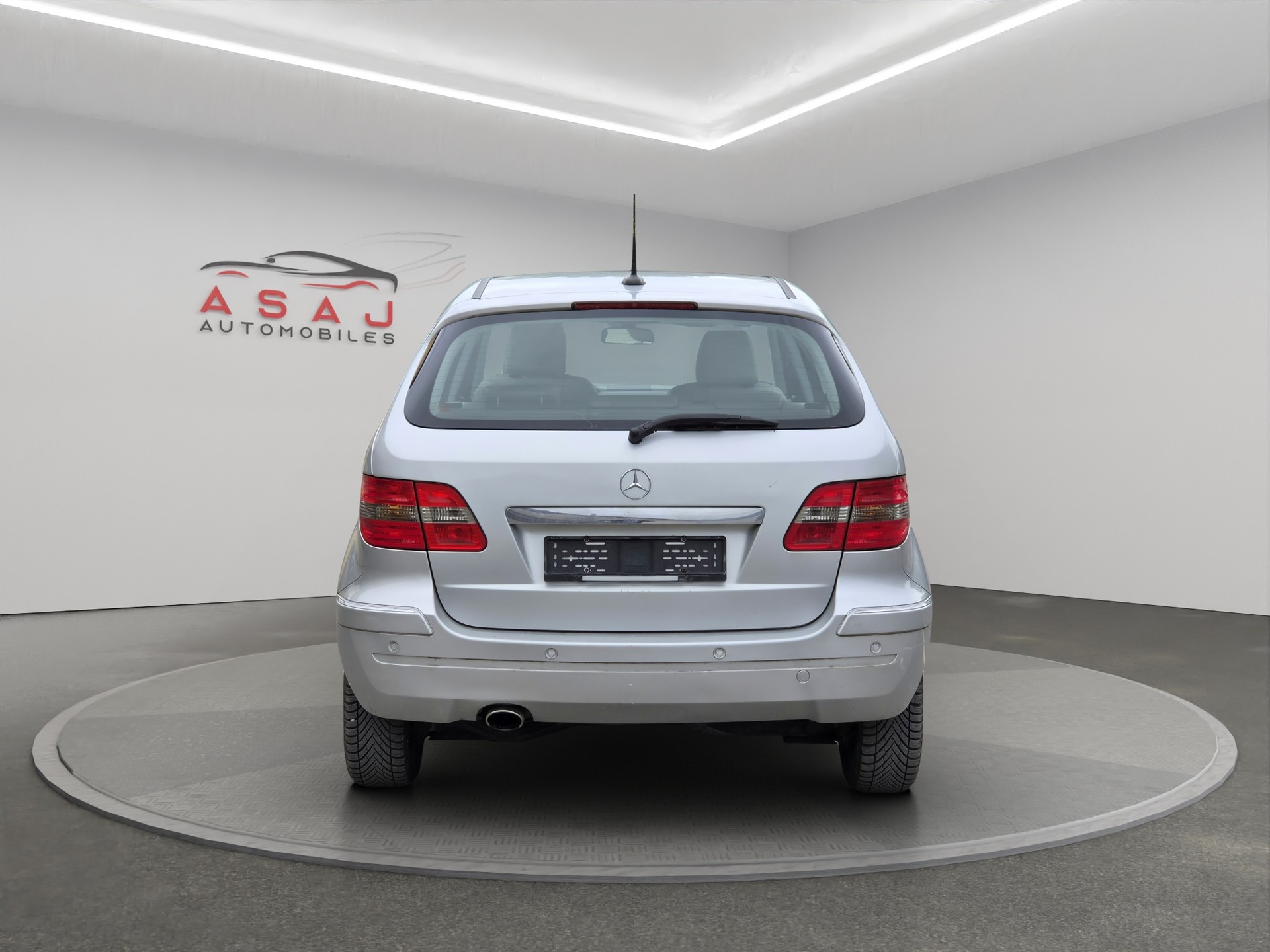 MERCEDES-BENZ B 200-image-5