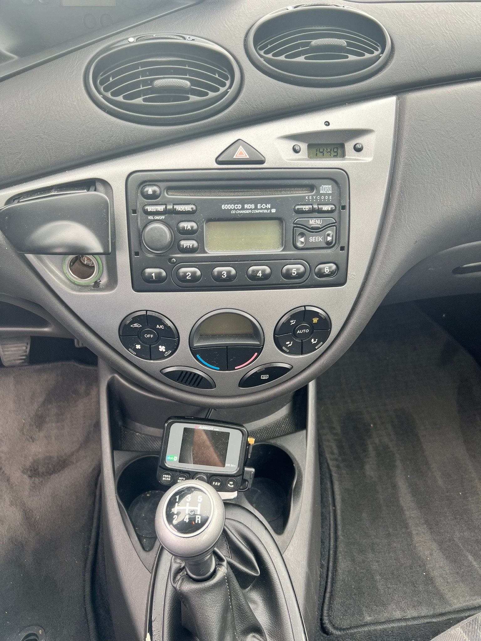 FORD Focus 1.8i 16V Carving-image-11