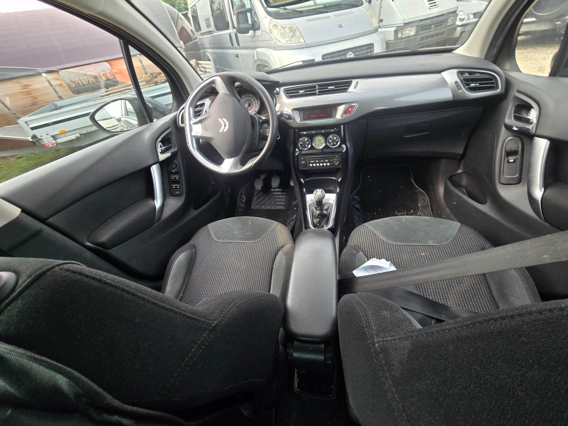 CITROEN C3 1.6i 16V Exclusive-image-6