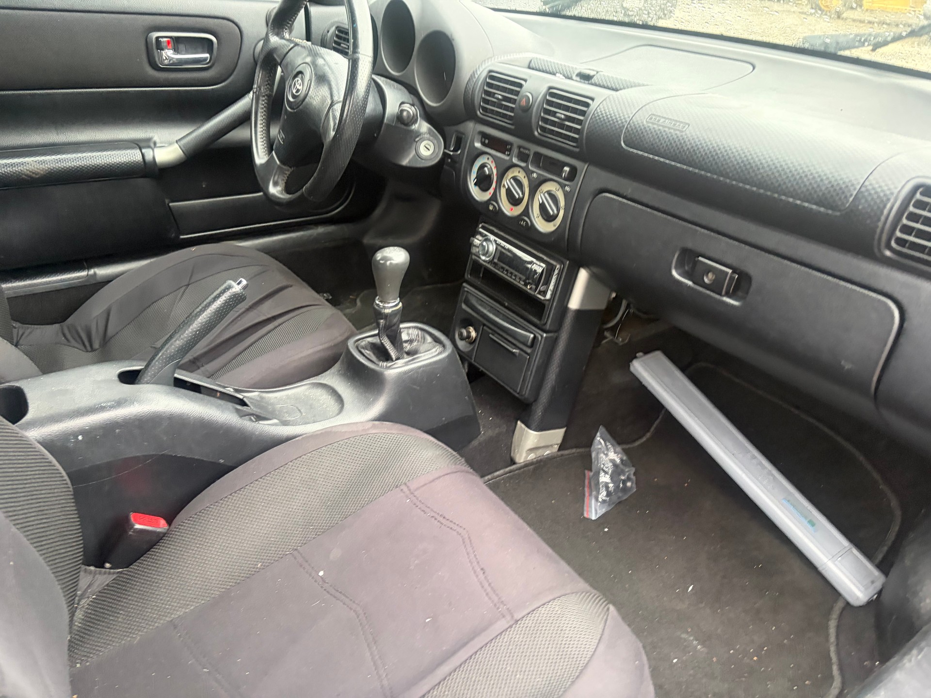 TOYOTA MR2 2.0-image-6