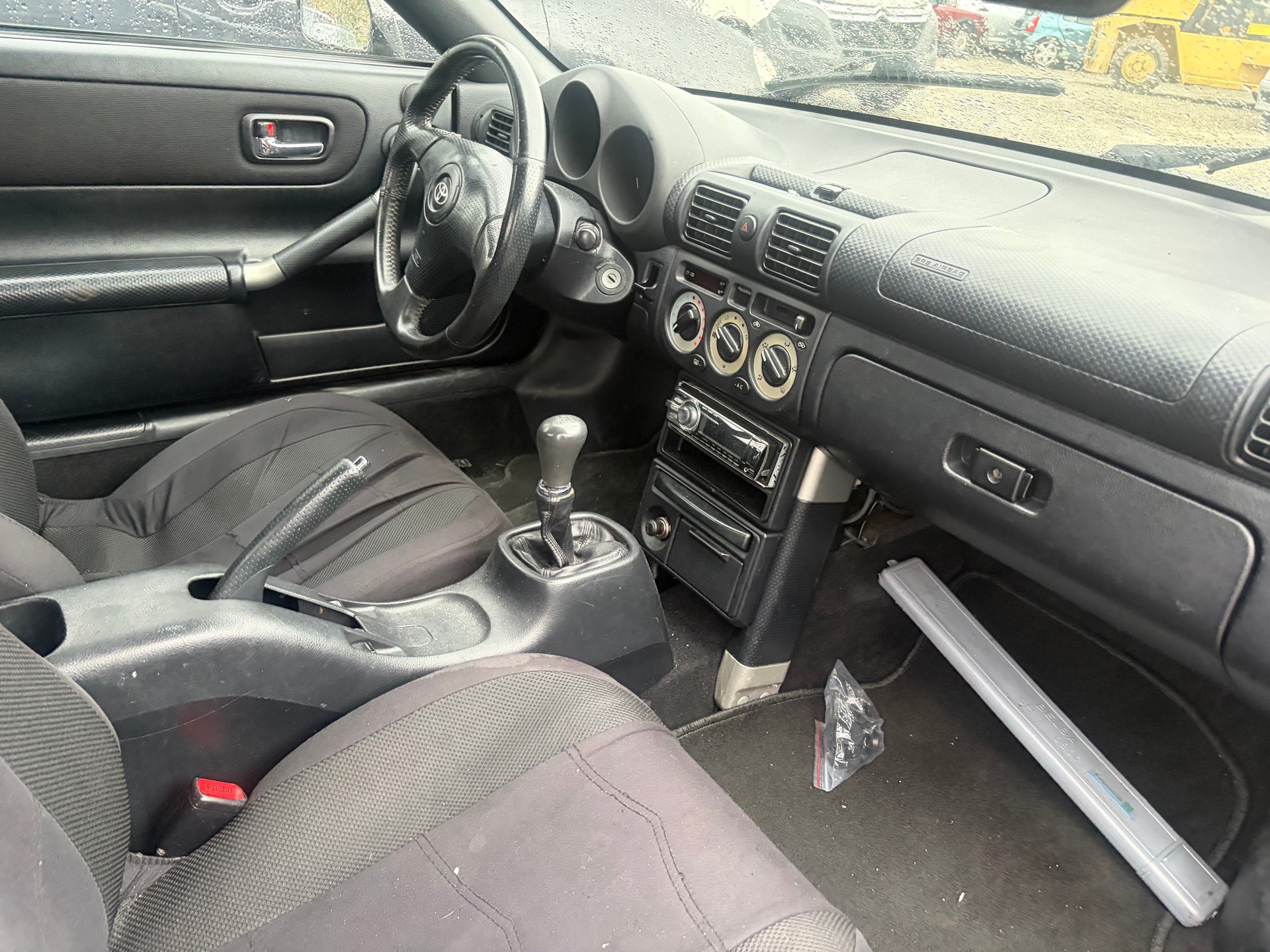 TOYOTA MR2 2.0-image-7