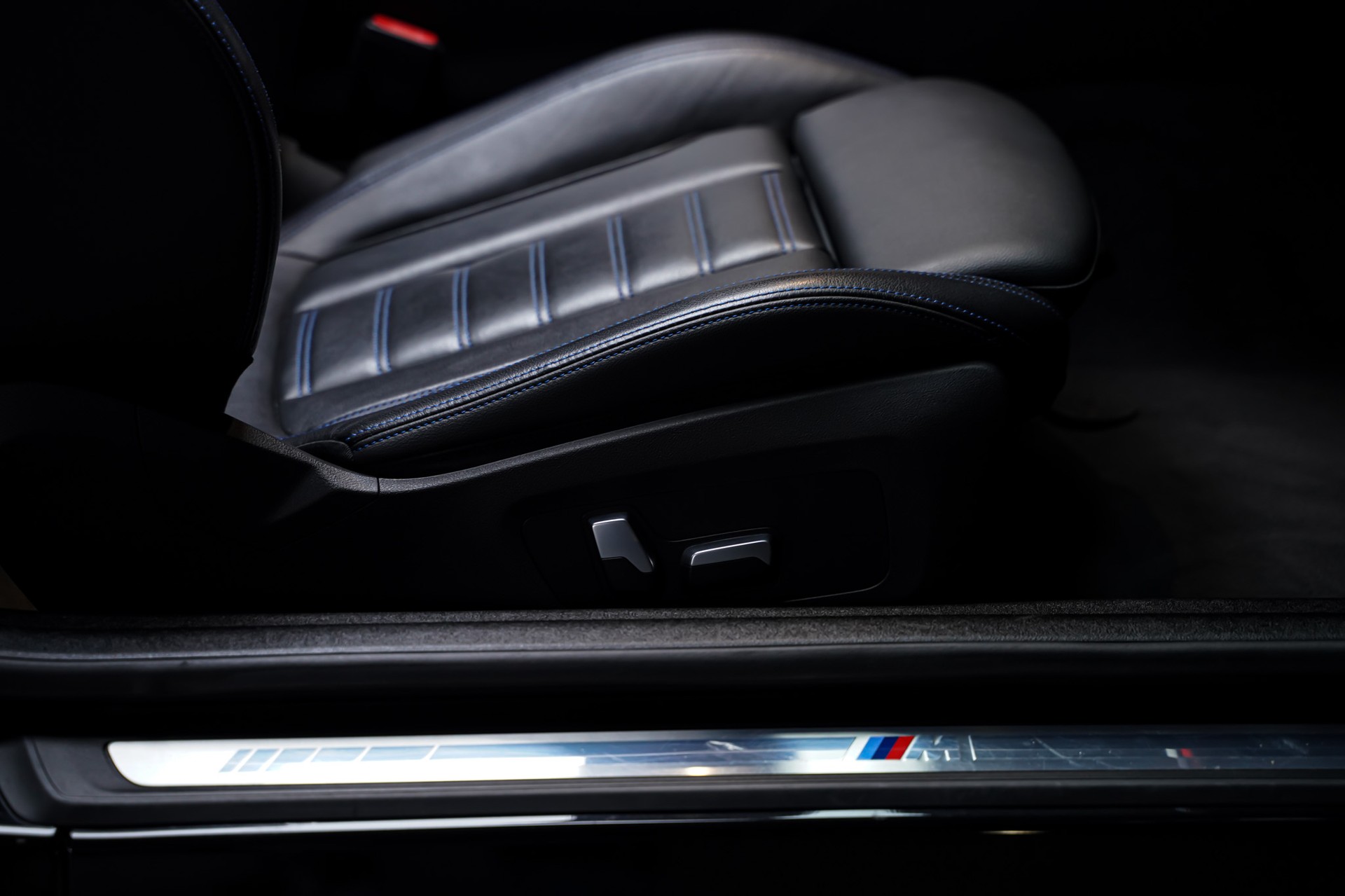 BMW 430i Cabriolet M Sport Steptronic-image-17