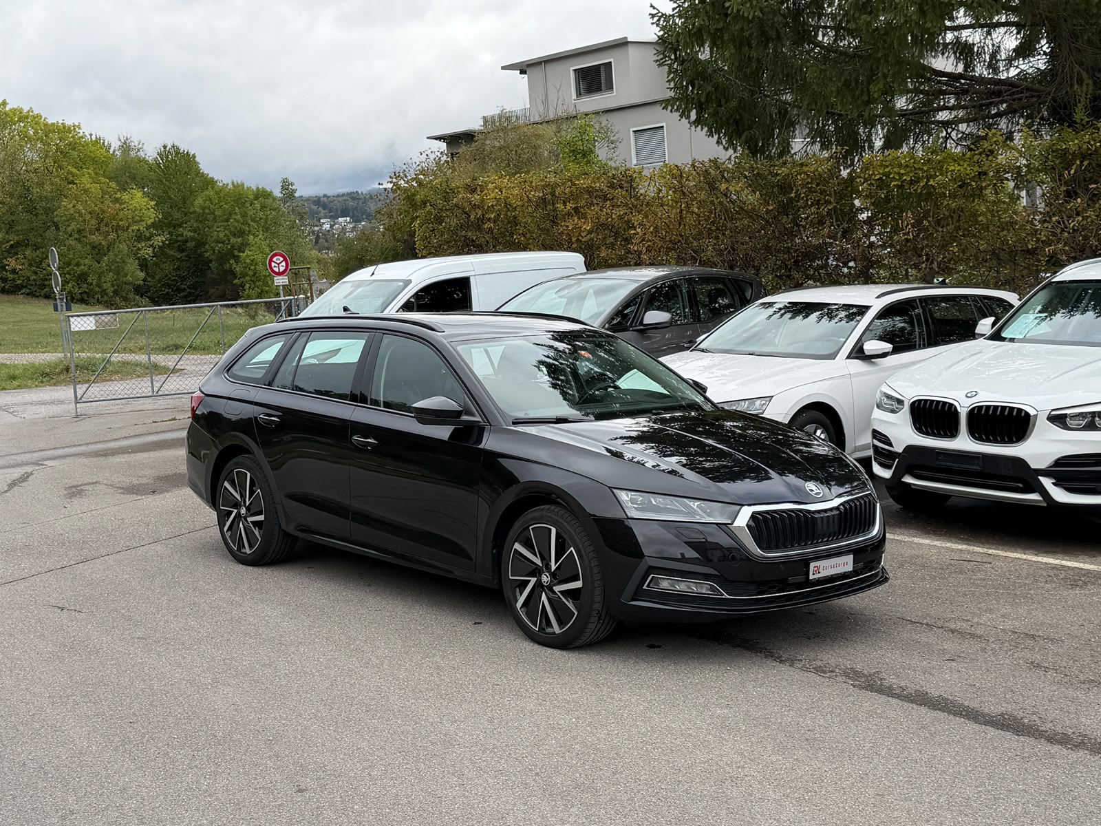 SKODA Octavia Combi 2.0 TDI DSG Style 4x4-image-0
