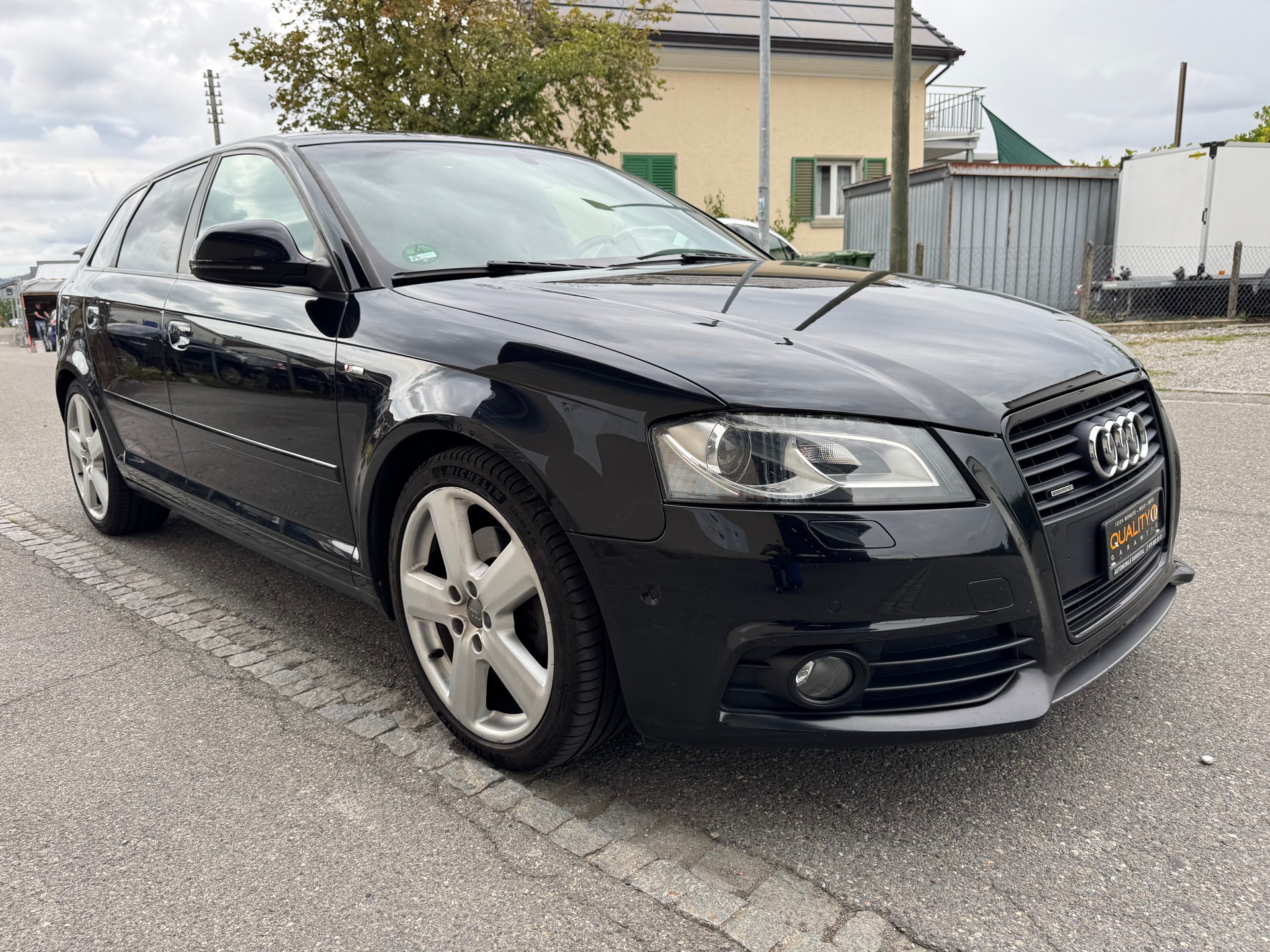 AUDI A3 Sportback 2.0 TFSI Ambiente quattro S-tronic-image-2