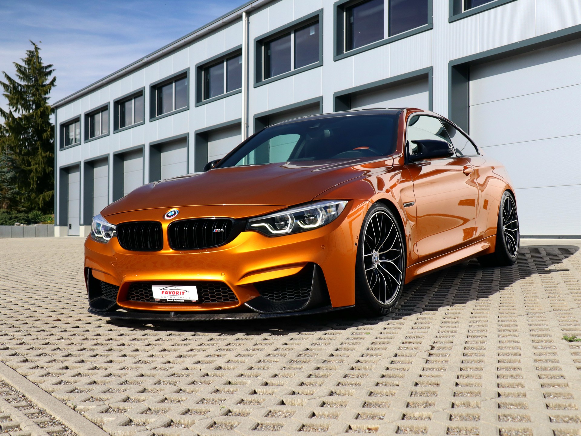 BMW M4 Coupé Competition DKG-image-3