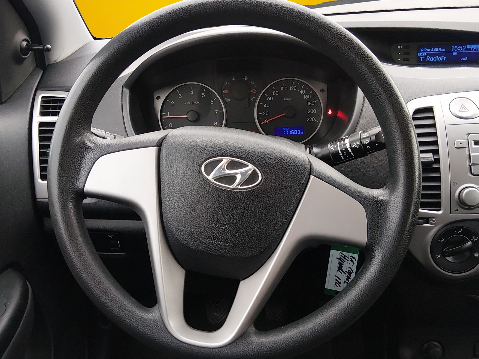 HYUNDAI i20 1.2 Comfort-image-9