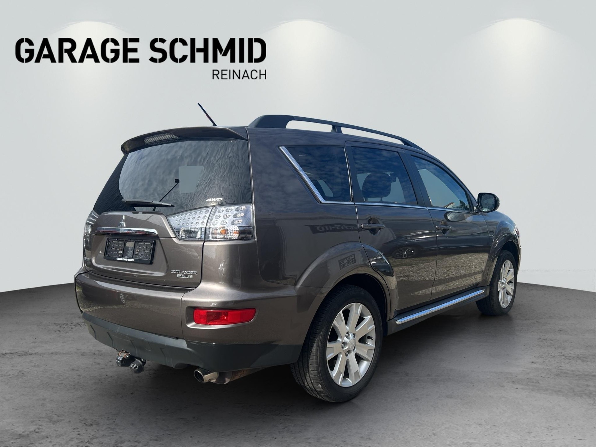 MITSUBISHI Outlander 2.4 MIVEC Navigator CVT-image-6