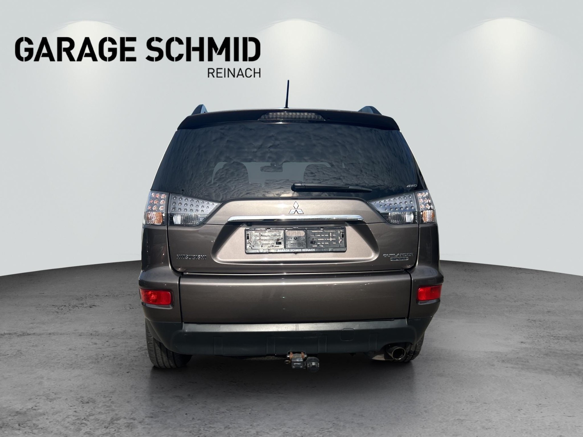 MITSUBISHI Outlander 2.4 MIVEC Navigator CVT-image-5