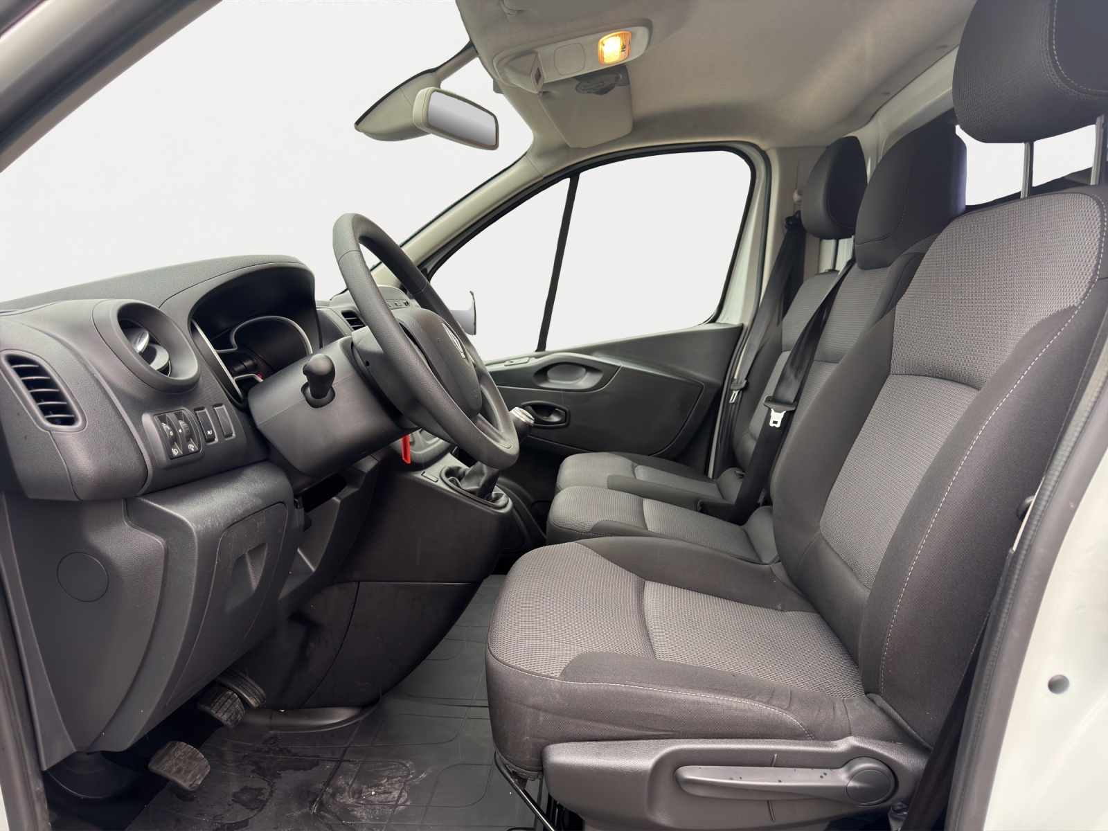 RENAULT Trafic 2.0 Energy dCi 120 3.0t Business L1H1-image-8