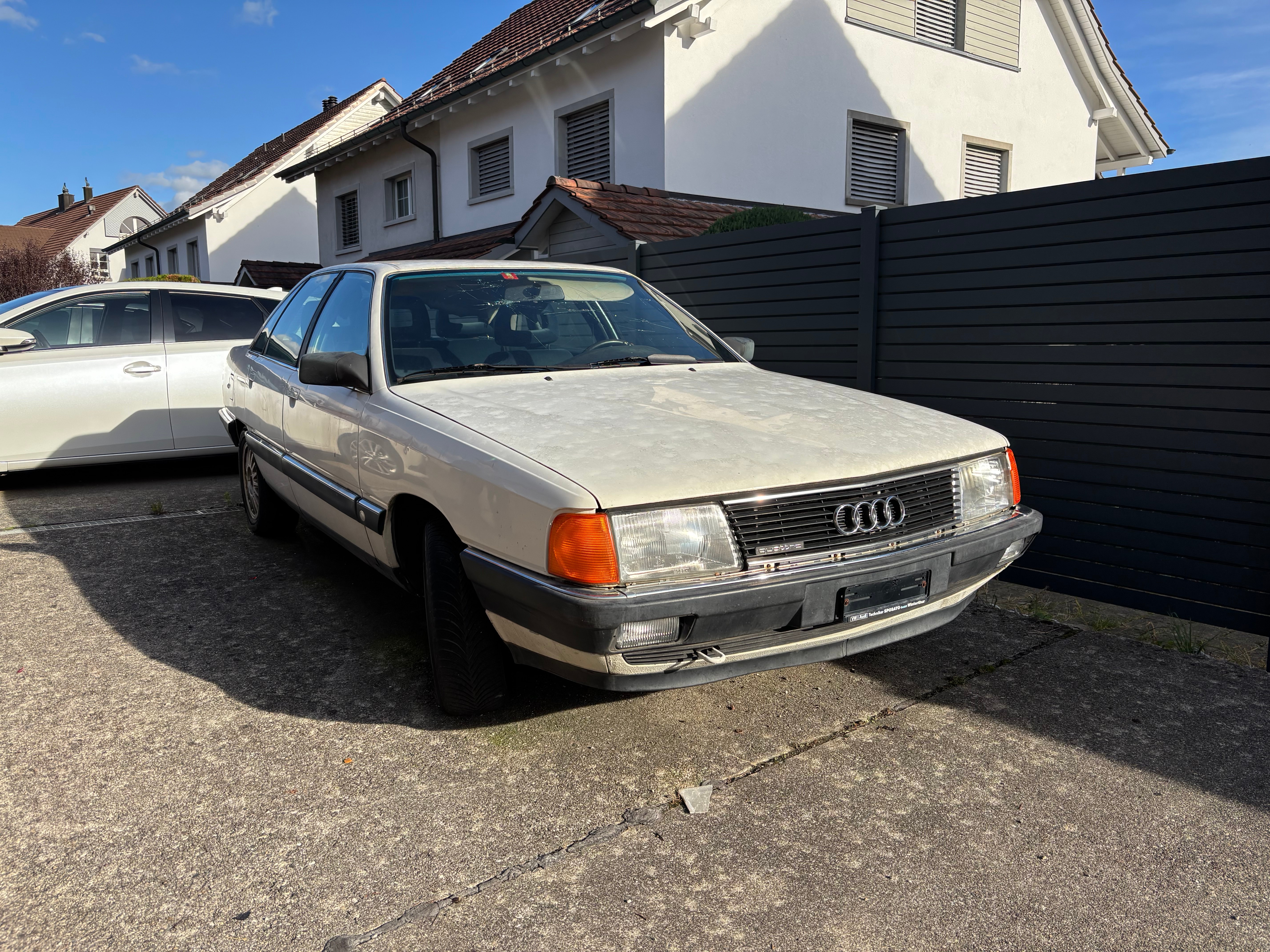 Car photo