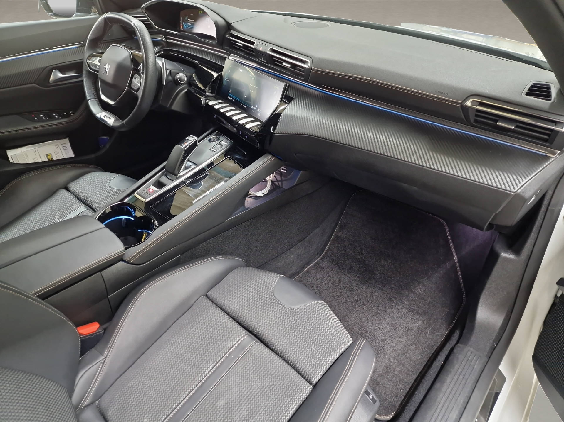 PEUGEOT 508 SW 1.6 Plug-in Hybrid GT-image-10