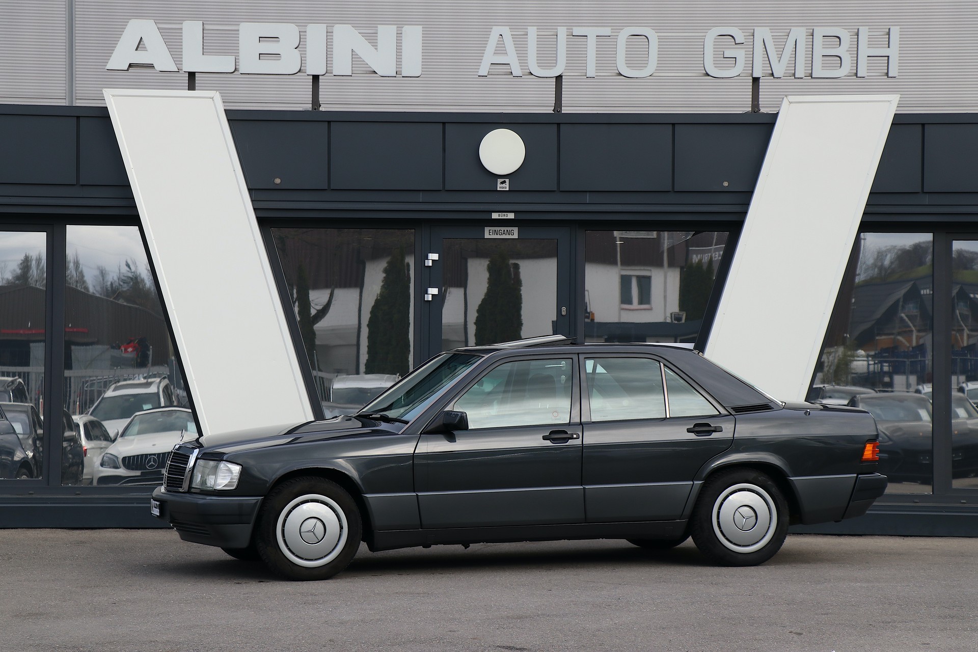 MERCEDES-BENZ 190 E 2.3 Automatic  **Veteranenfahrzeug**-image-0