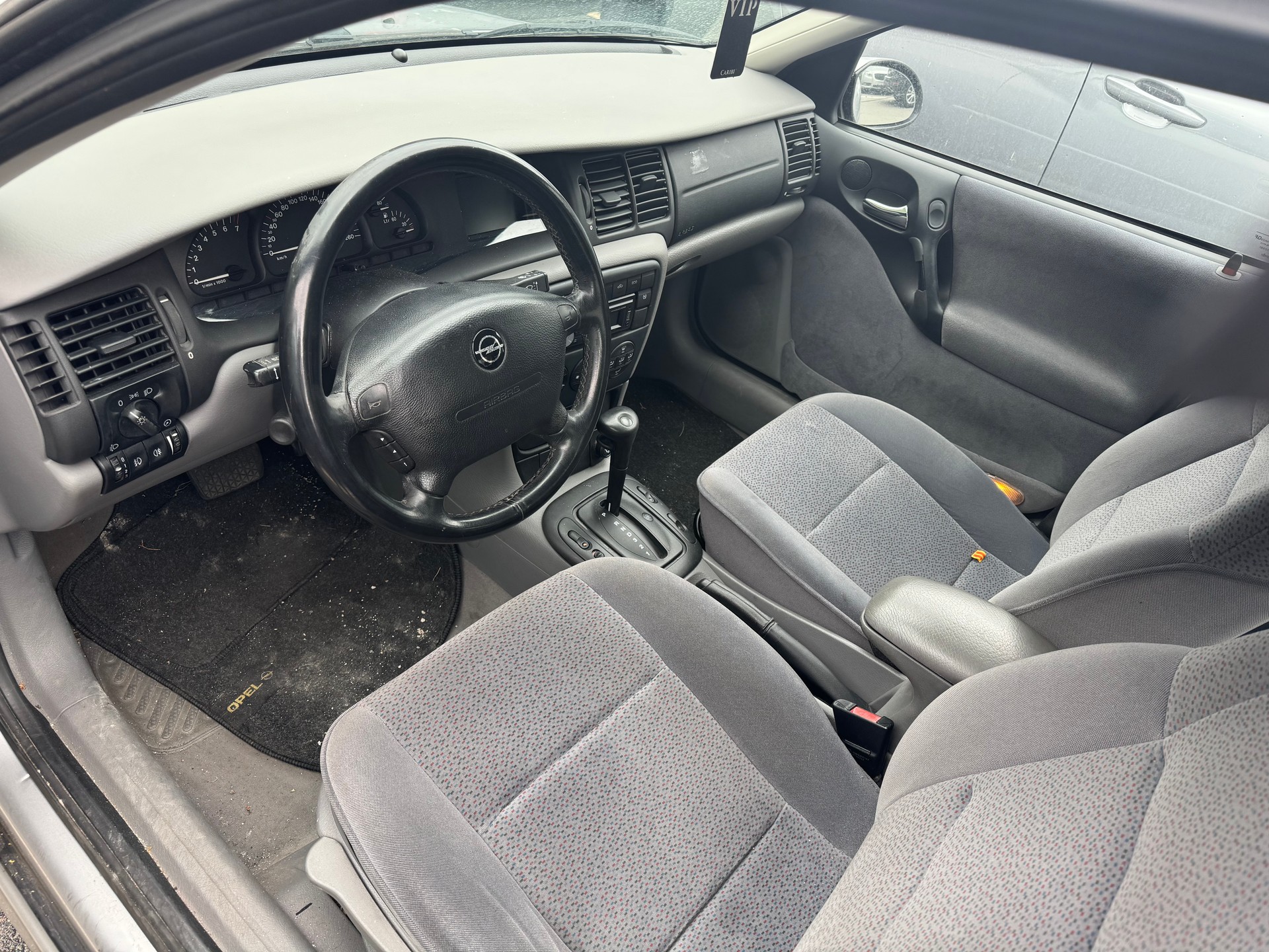 OPEL Vectra 2.0i 16V Sport-image-12