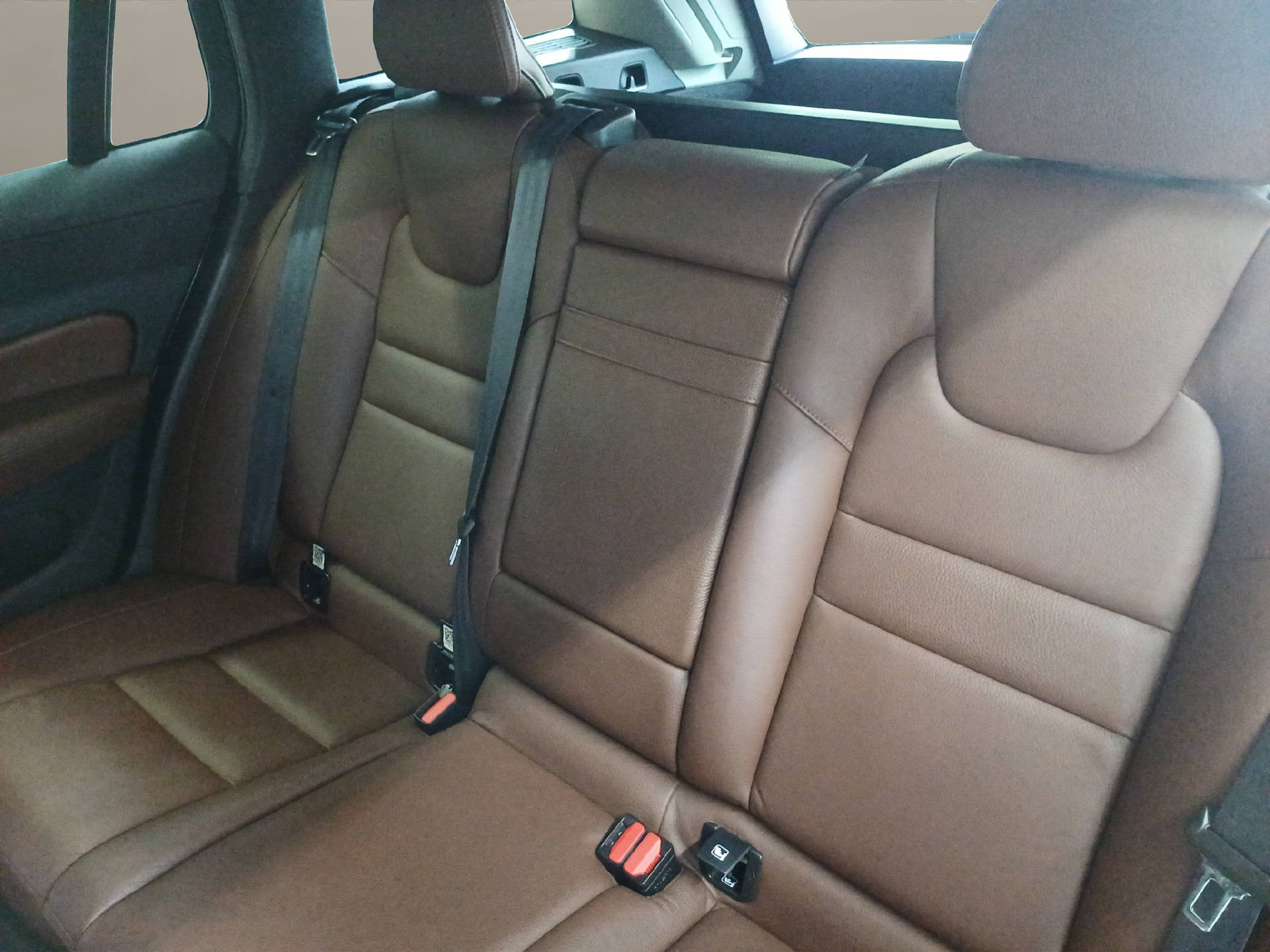 VOLVO V60 2.0 D4 Inscription-image-10