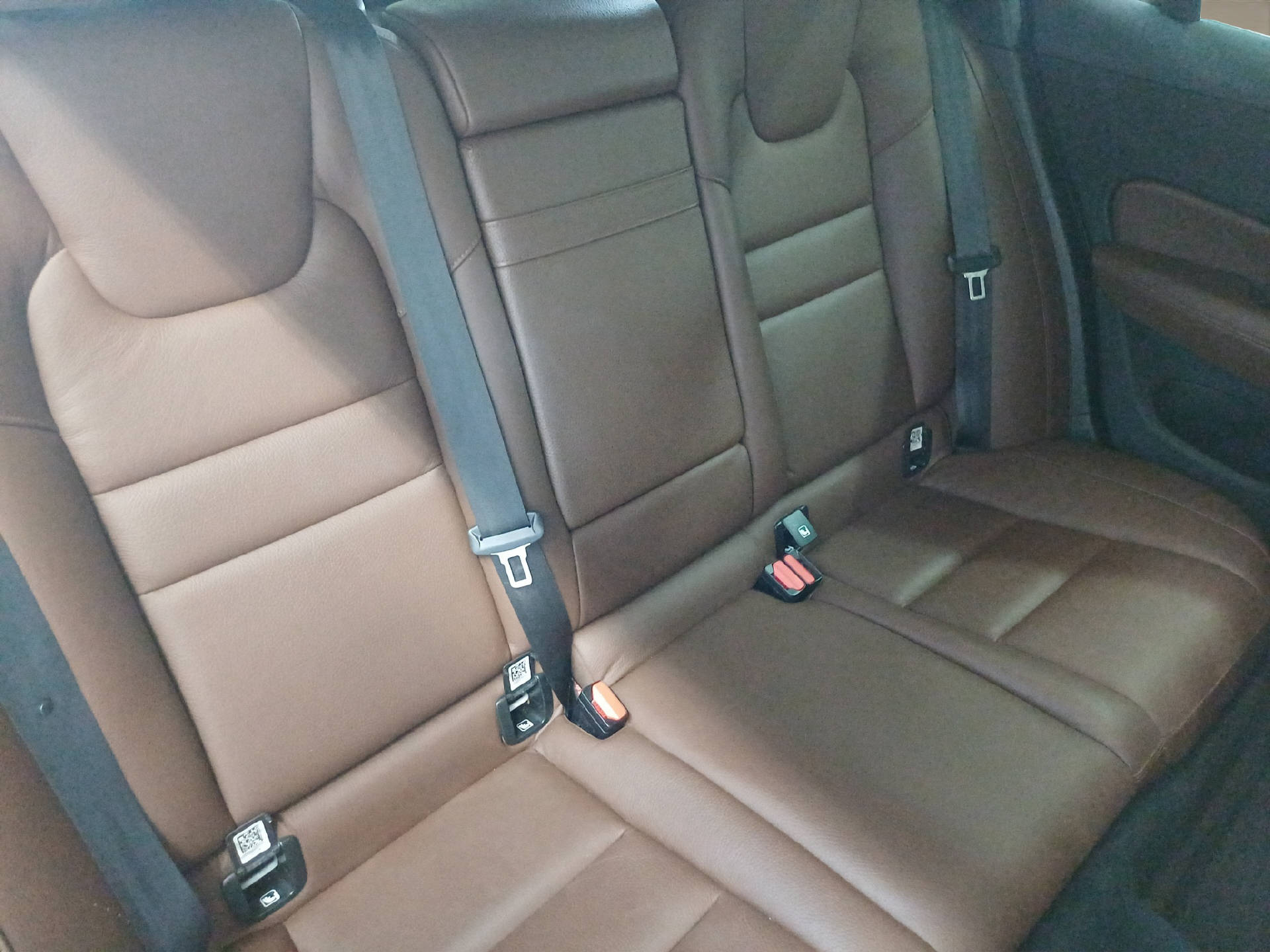 VOLVO V60 2.0 D4 Inscription-image-15