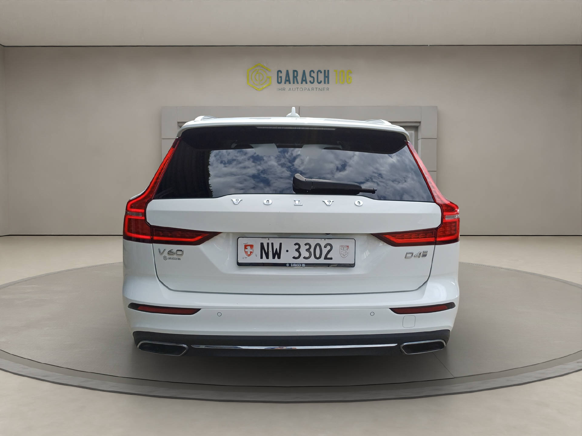 VOLVO V60 2.0 D4 Inscription-image-3