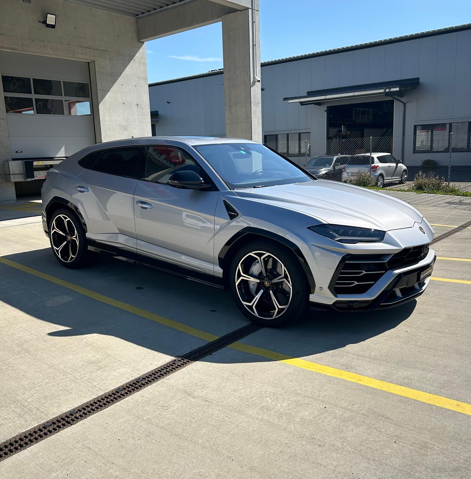 LAMBORGHINI Urus E-Gear-image-0