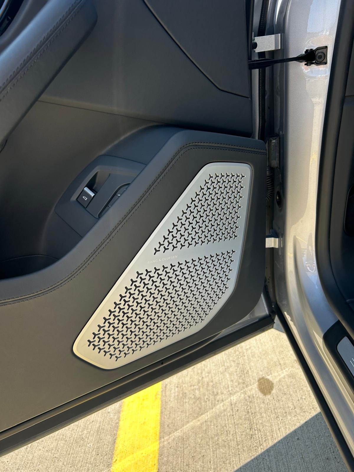 LAMBORGHINI Urus E-Gear-image-5