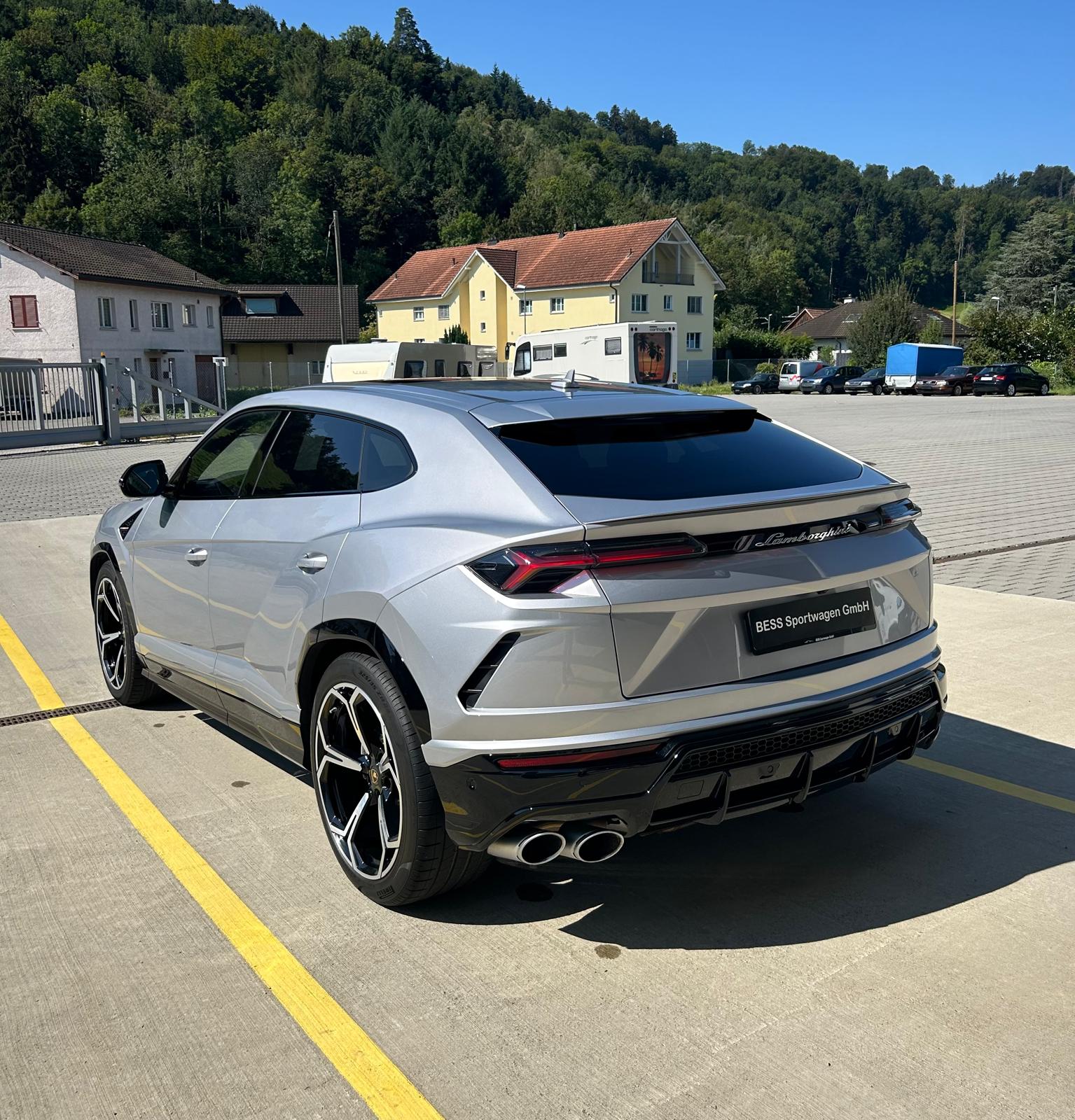 LAMBORGHINI Urus E-Gear-image-4