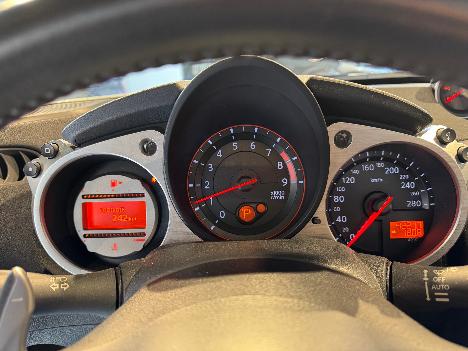 NISSAN 370 Z Roadster Pack Automatic-image-7