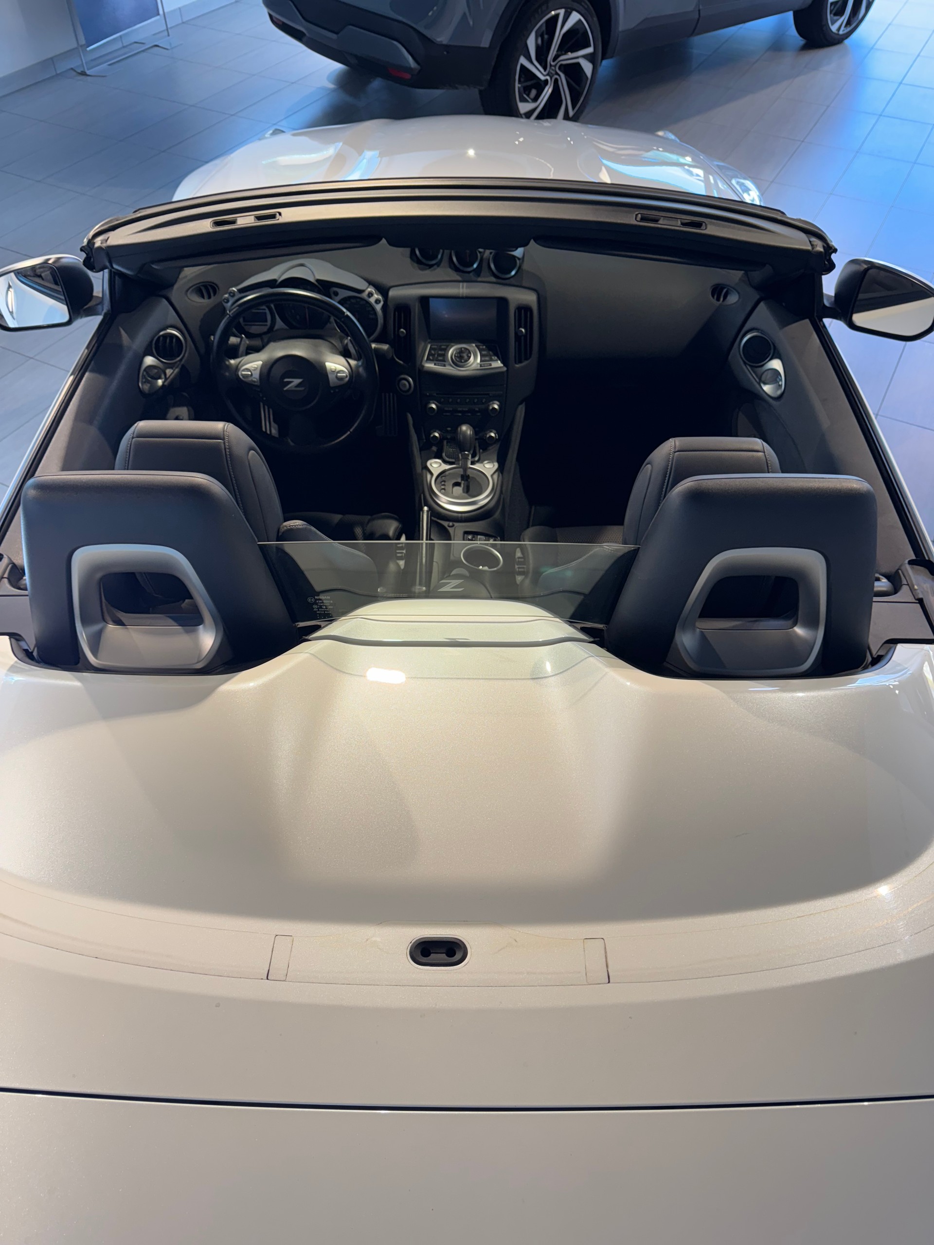 NISSAN 370 Z Roadster Pack Automatic-image-5