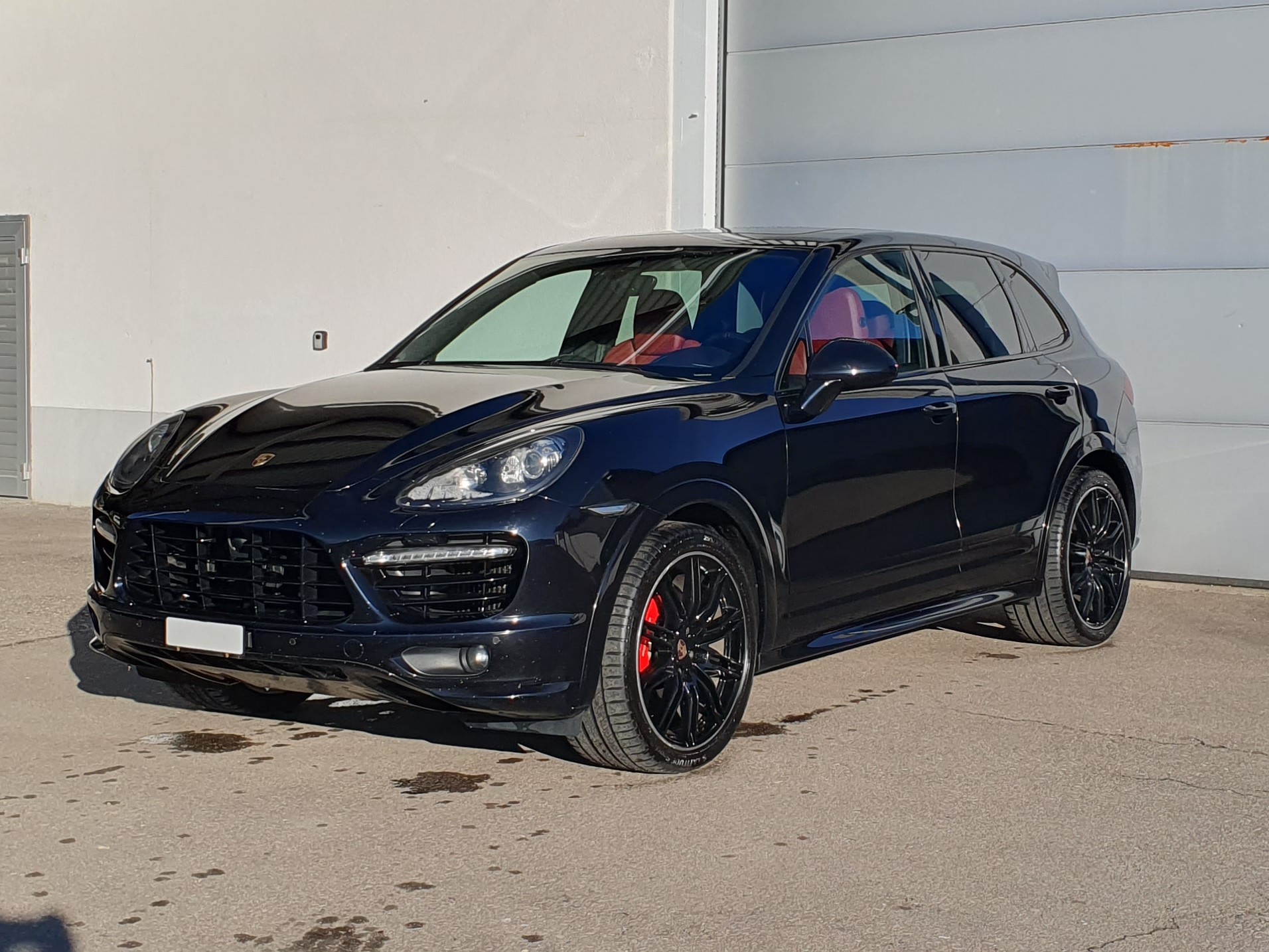 PORSCHE Cayenne Turbo S-image-0