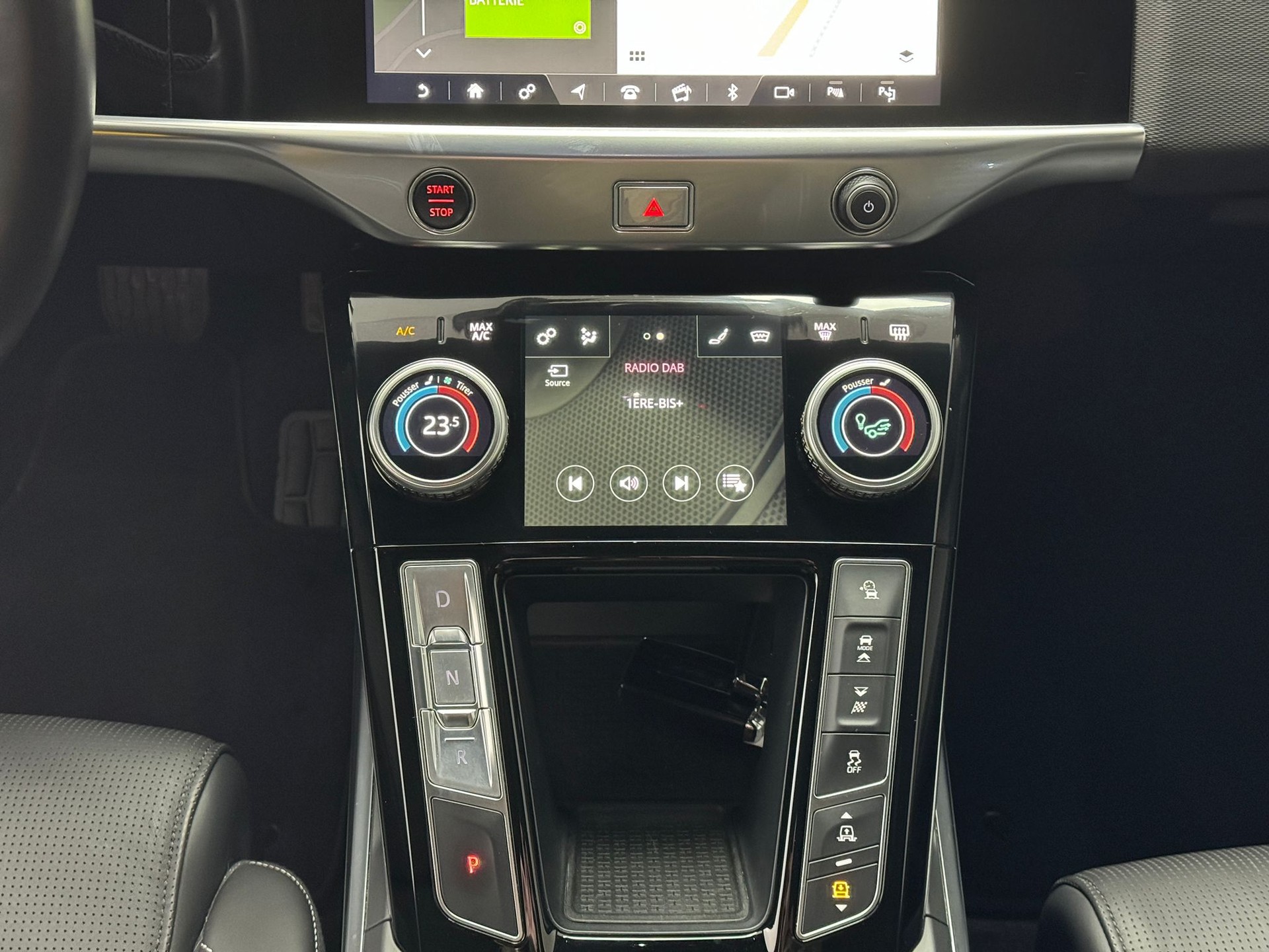 JAGUAR I-Pace EV400 HSE AWD-image-9