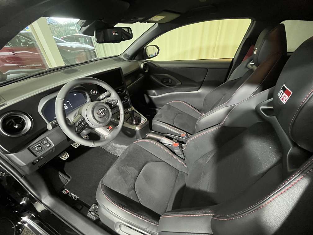 TOYOTA GR Yaris 1.6 Turbo Sport 4x4-image-5