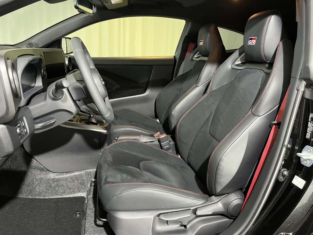 TOYOTA GR Yaris 1.6 Turbo Sport 4x4-image-6