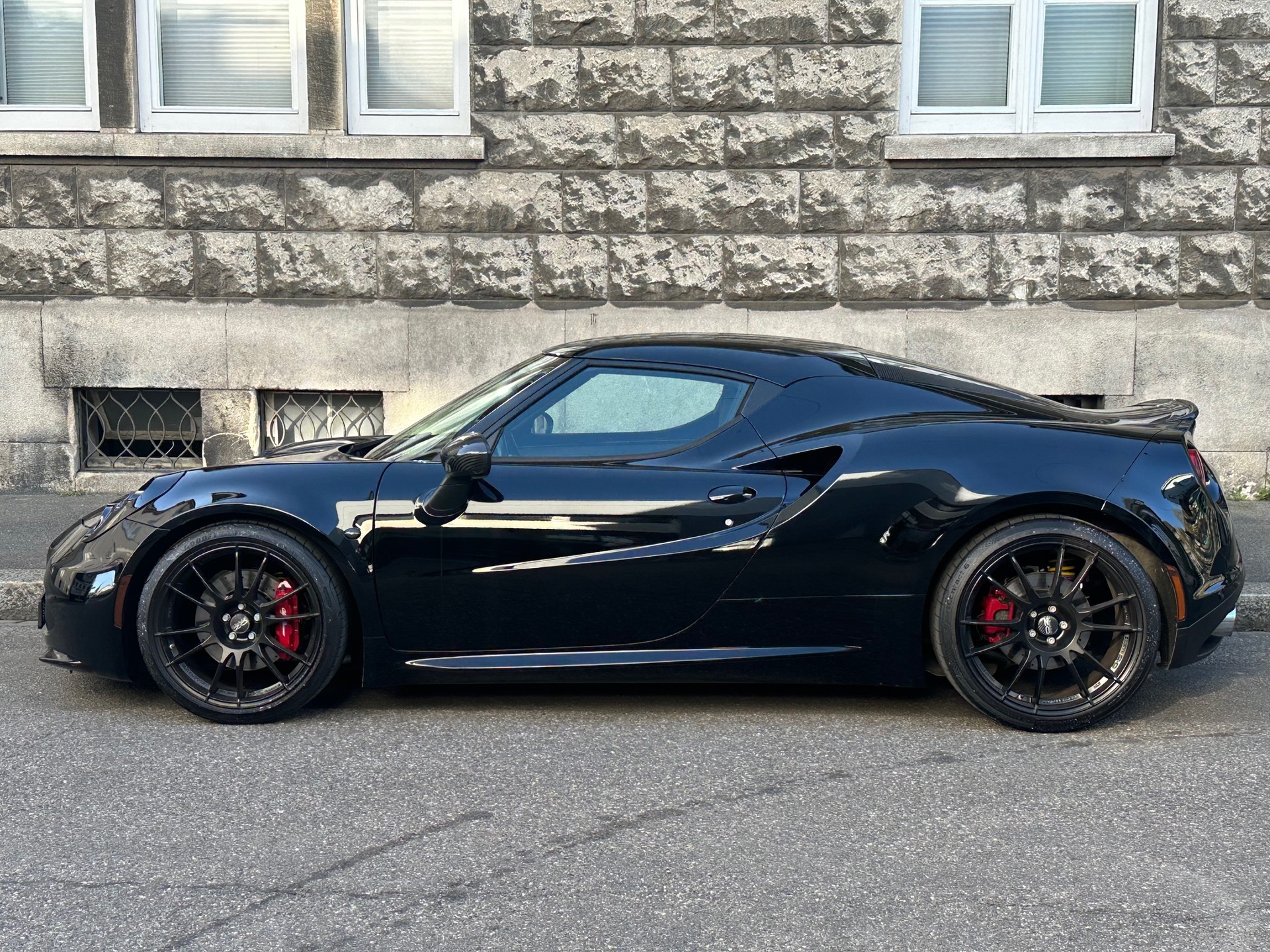 ALFA ROMEO 4C 1750 TBi TCT-image-9