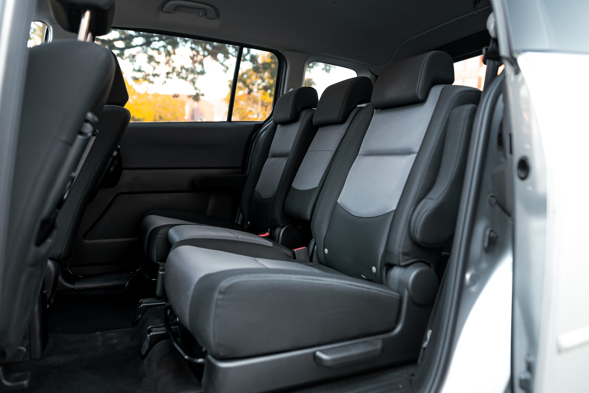 MAZDA 5 2.0d 16V Confort-image-10
