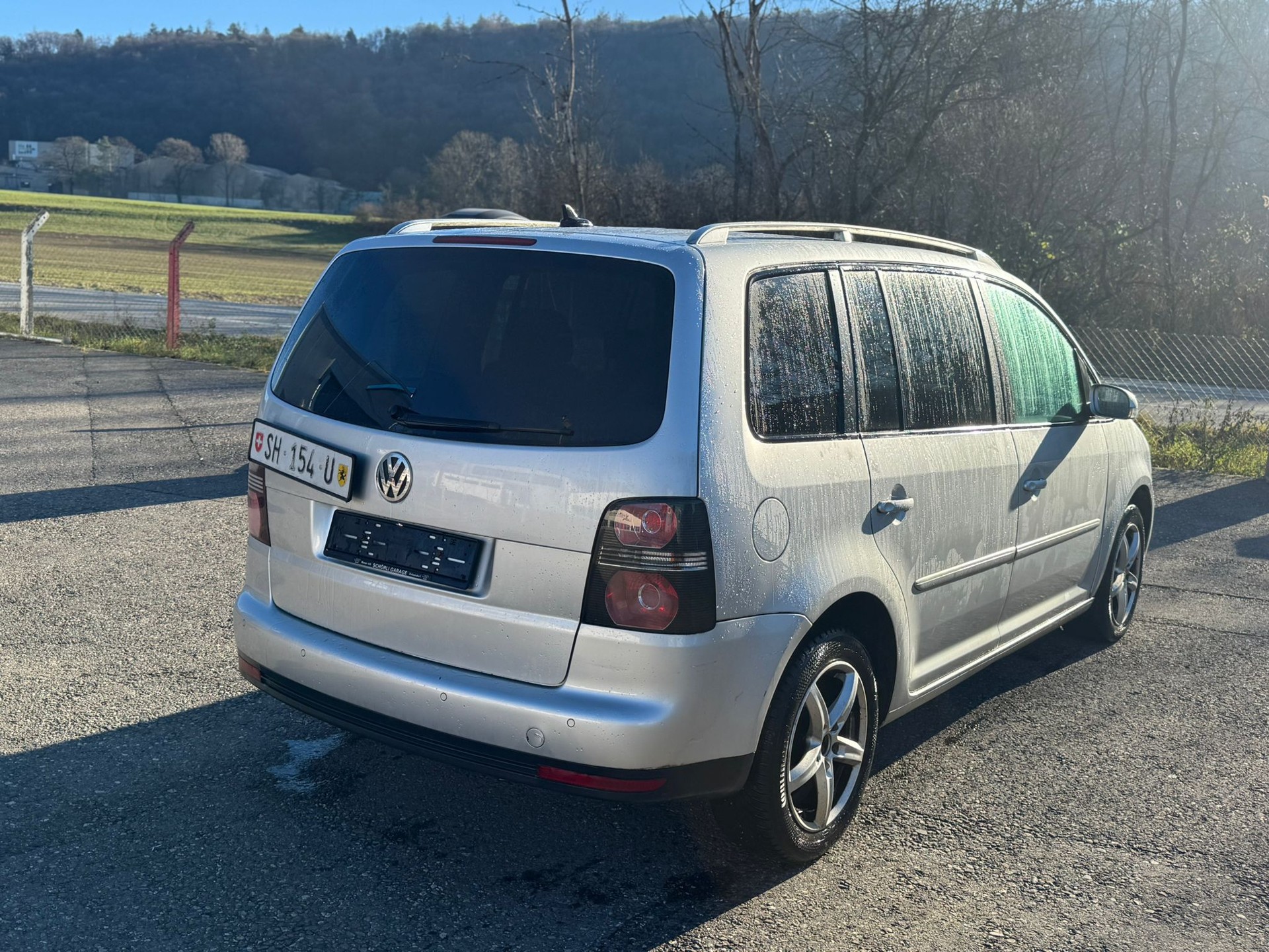 VW Touran 2.0 TDI Highline-image-2
