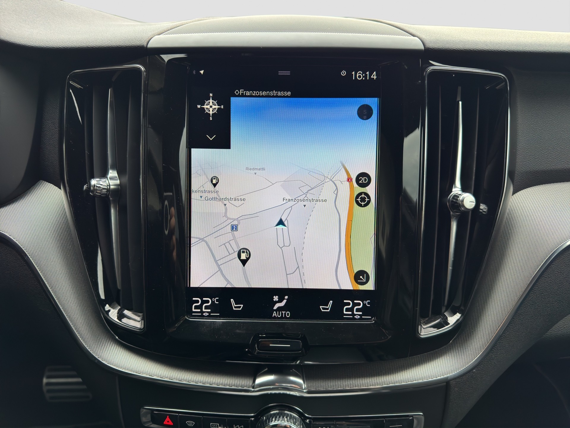 VOLVO XC60 T6 AWD R-Design Geartronic-image-5