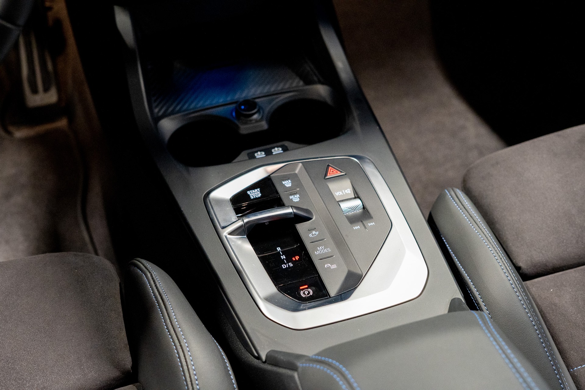 BMW M135i xDrive / Neues Modell / 360°Kamera / HeadUp Display / Harman/Kardon-image-18