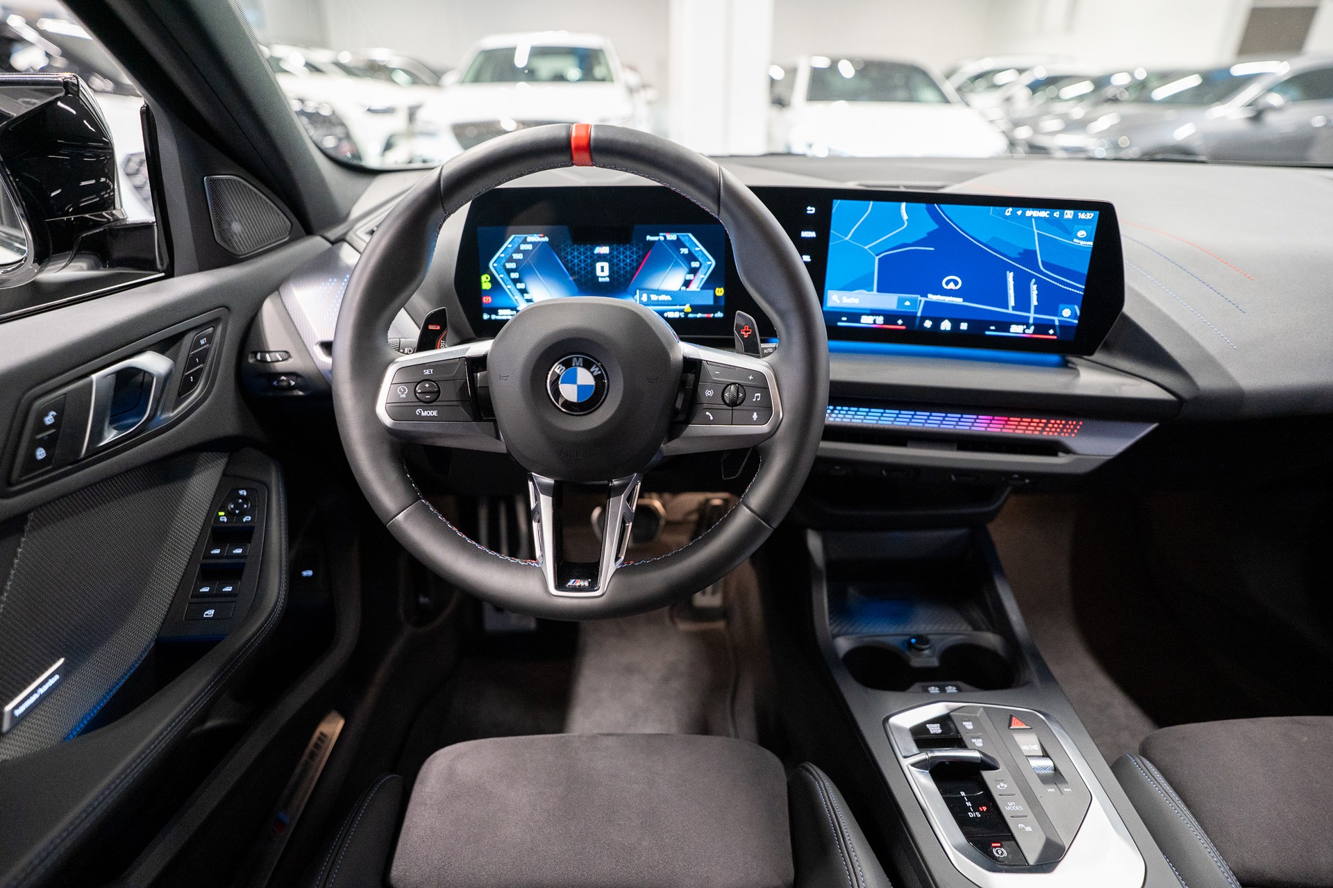 BMW M135i xDrive / Neues Modell / 360°Kamera / HeadUp Display / Harman/Kardon-image-14