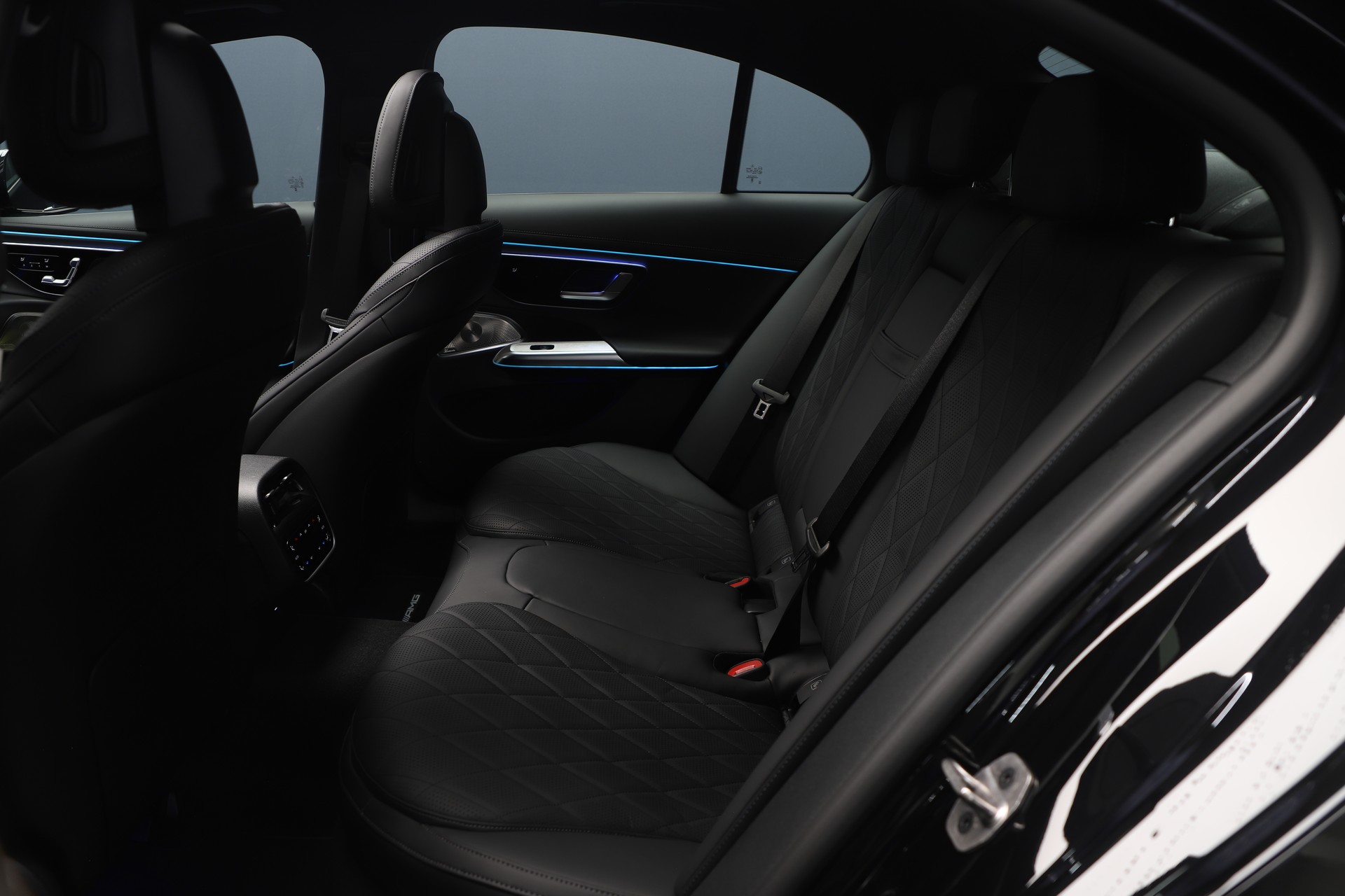 MERCEDES-BENZ E 450 d 4Matic 9G-Tronic-image-9