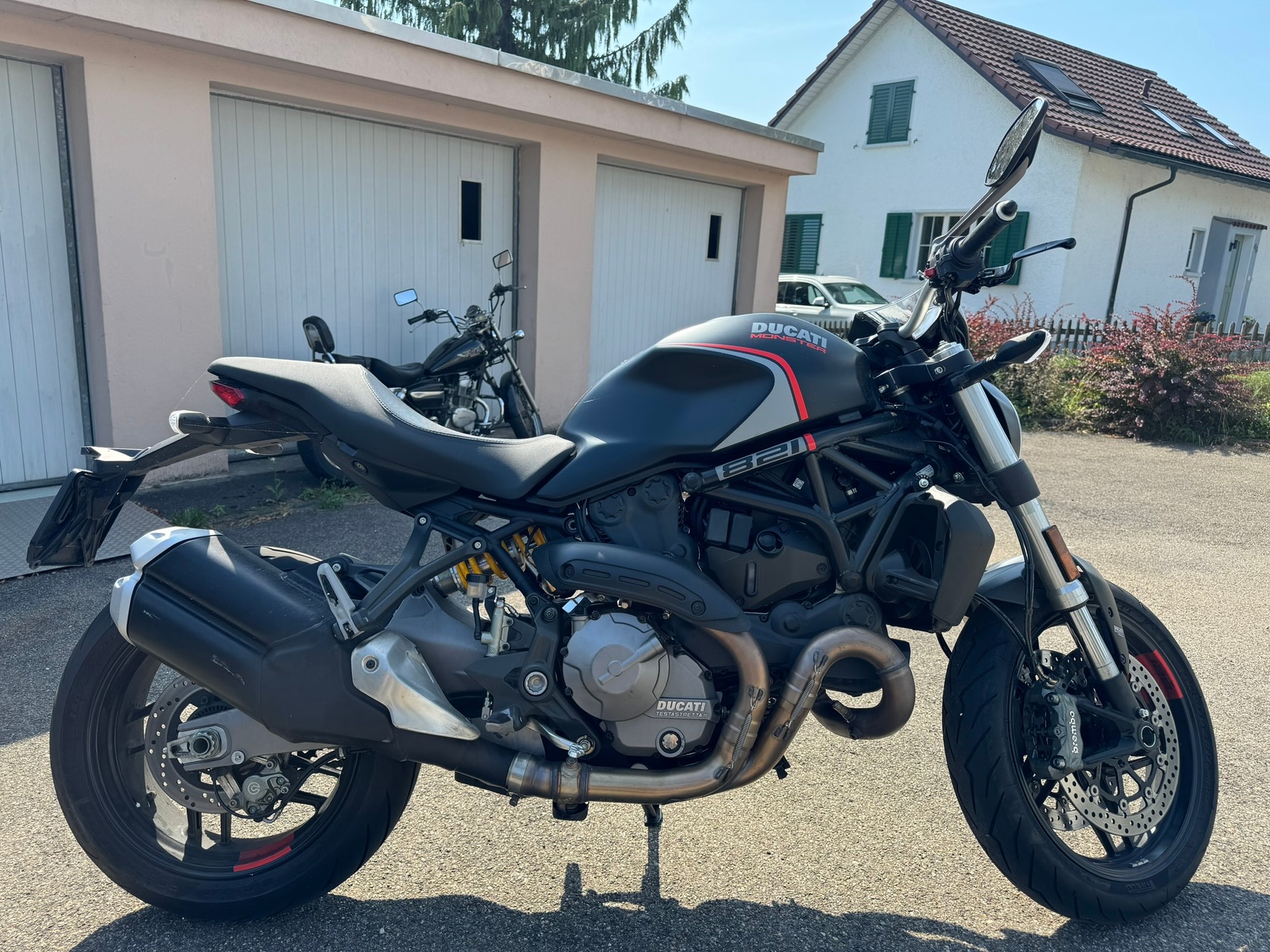 DUCATI Monster 821 Stealth-image-1
