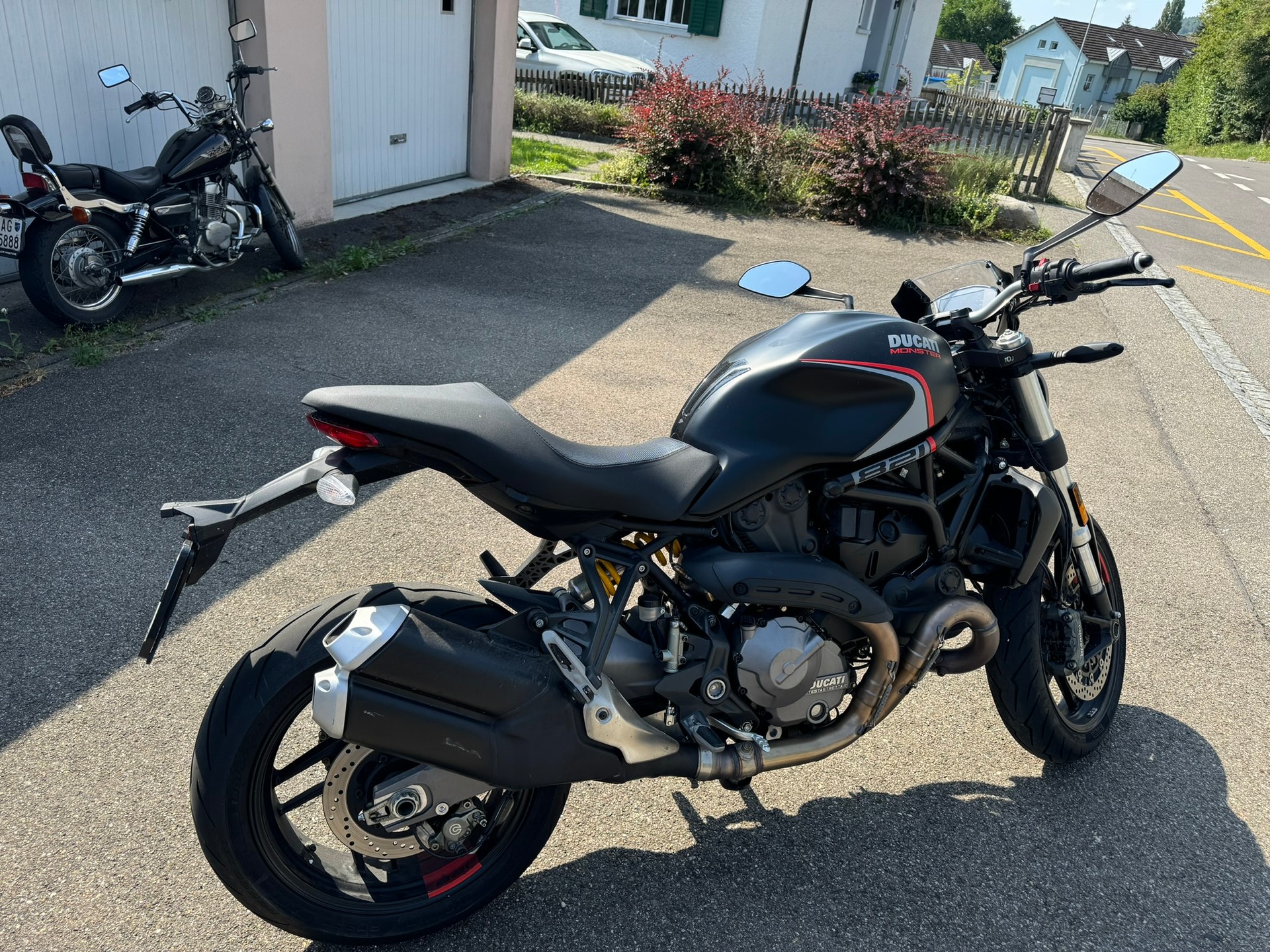DUCATI Monster 821 Stealth-image-4