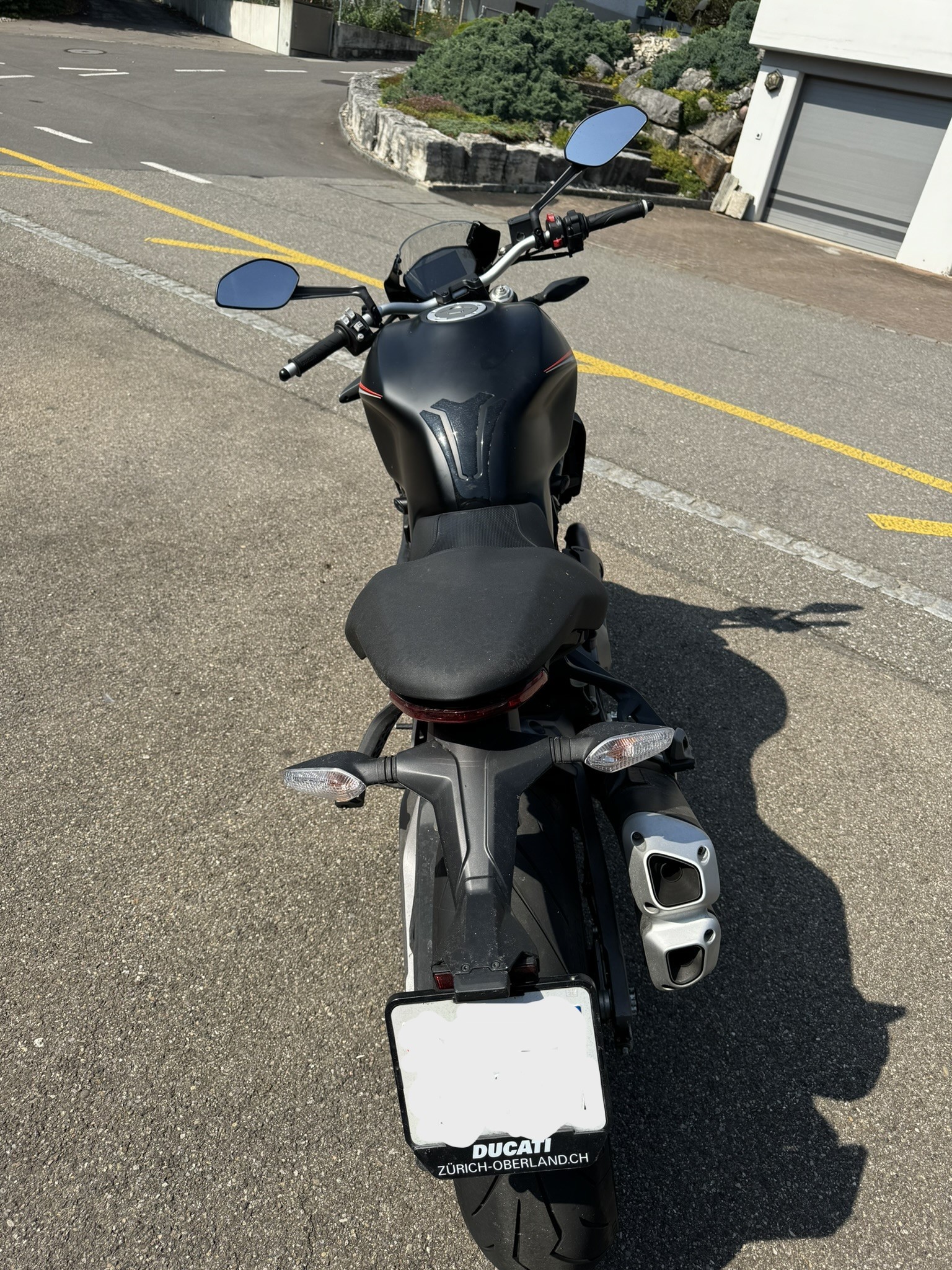 DUCATI Monster 821 Stealth-image-3