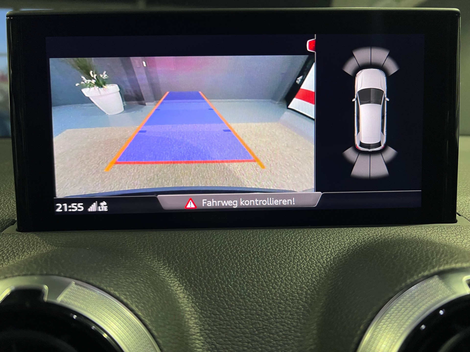 AUDI Q2 35 TFSI advanced S-tronic-image-16
