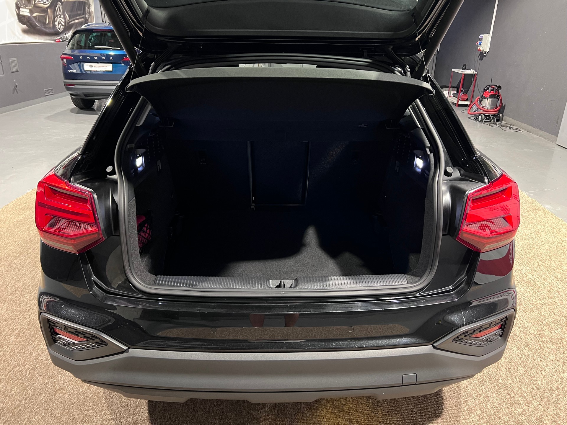 AUDI Q2 35 TFSI advanced S-tronic-image-4