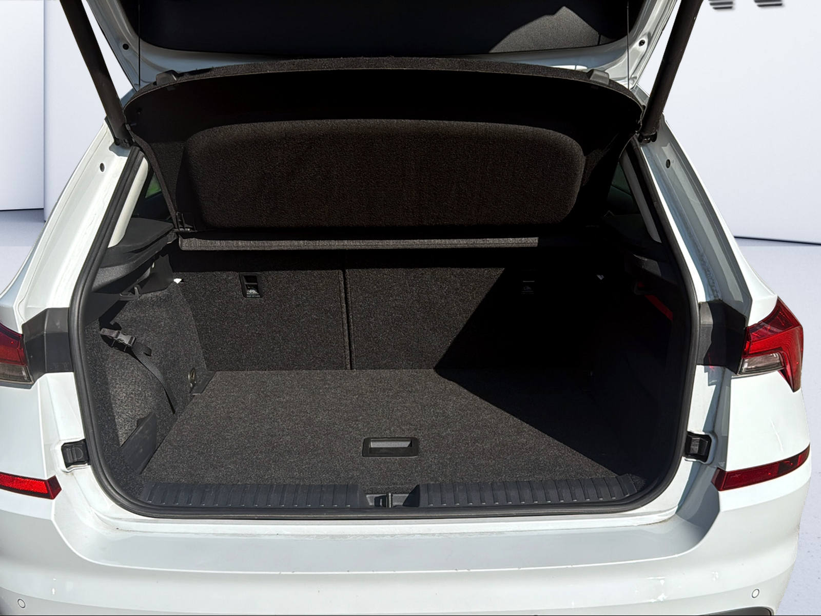 SKODA Kamiq 1.0 TSI Clever DSG-image-8