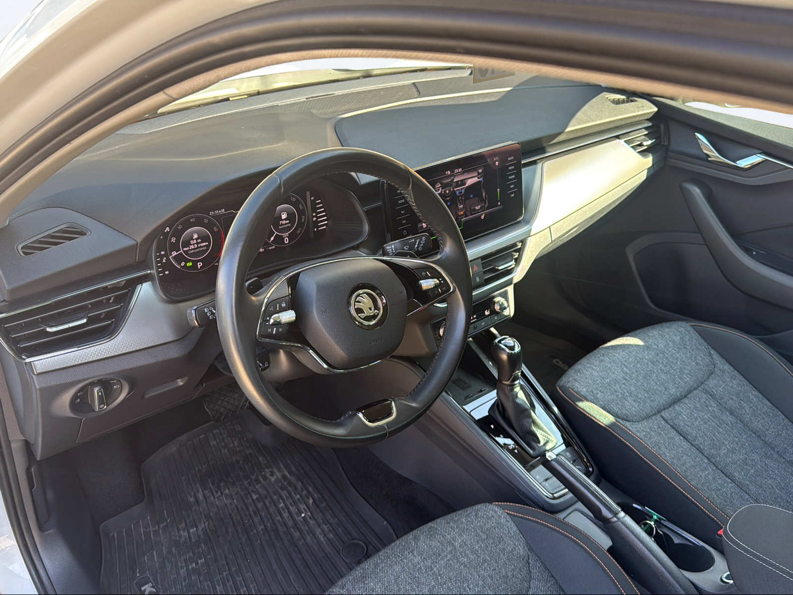 SKODA Kamiq 1.0 TSI Clever DSG-image-10