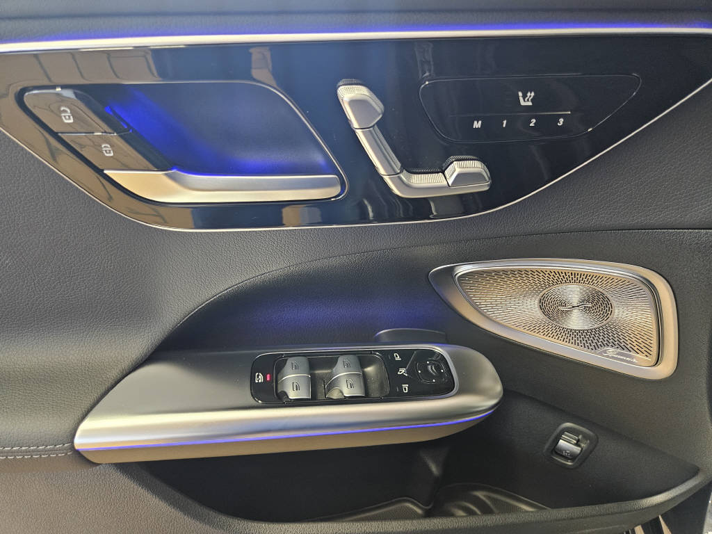MERCEDES-BENZ C 220 d 4Matic Limousine AMG Line Swiss Star-image-9