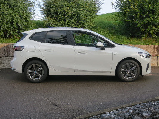 BMW 223d Act. Tou xDrive DKG-image-2