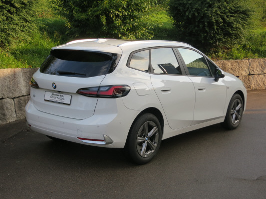 BMW 223d Act. Tou xDrive DKG-image-3