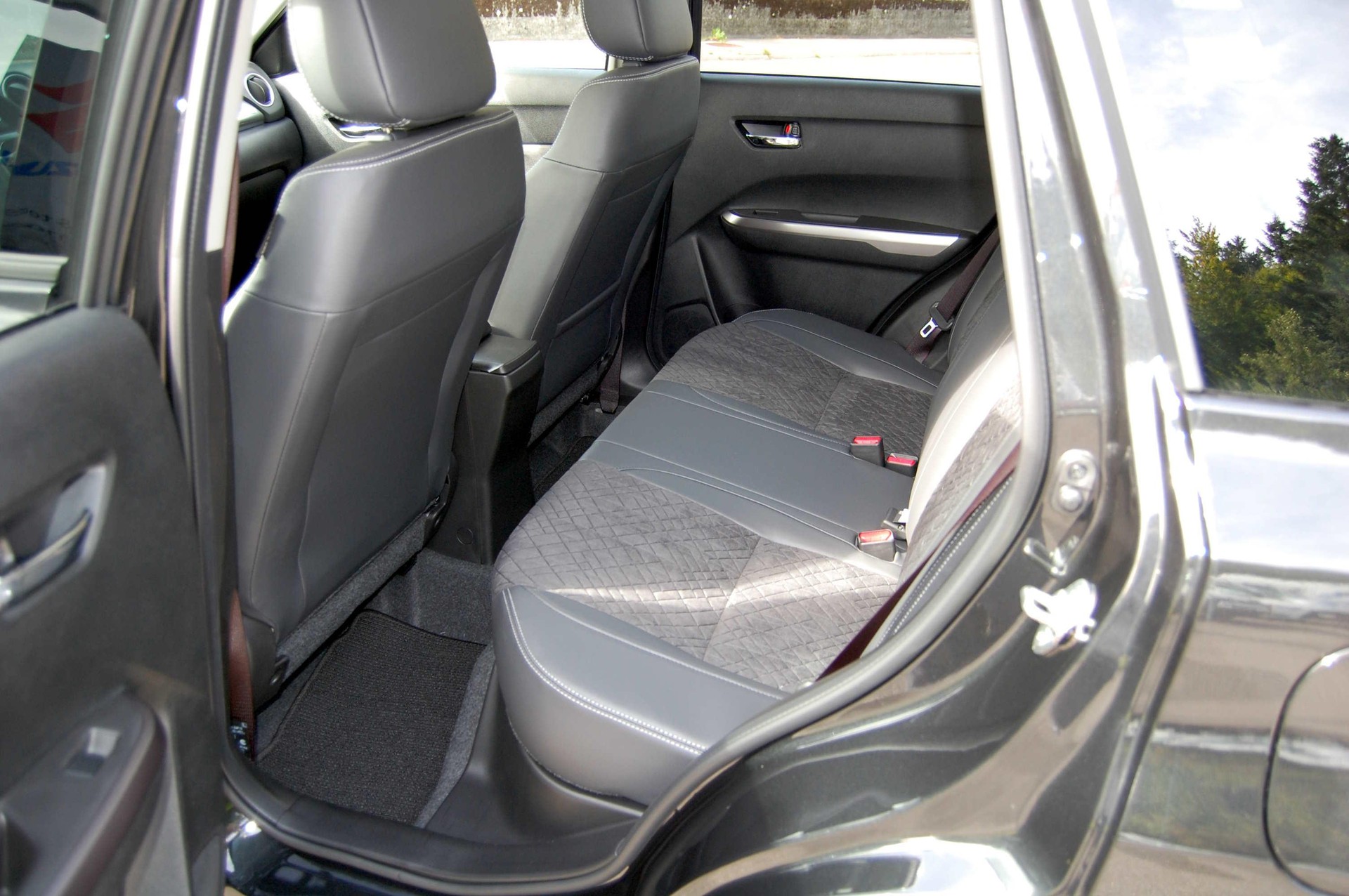 SUZUKI Vitara 1.4 T Compact Top Hybrid 4x4-image-14