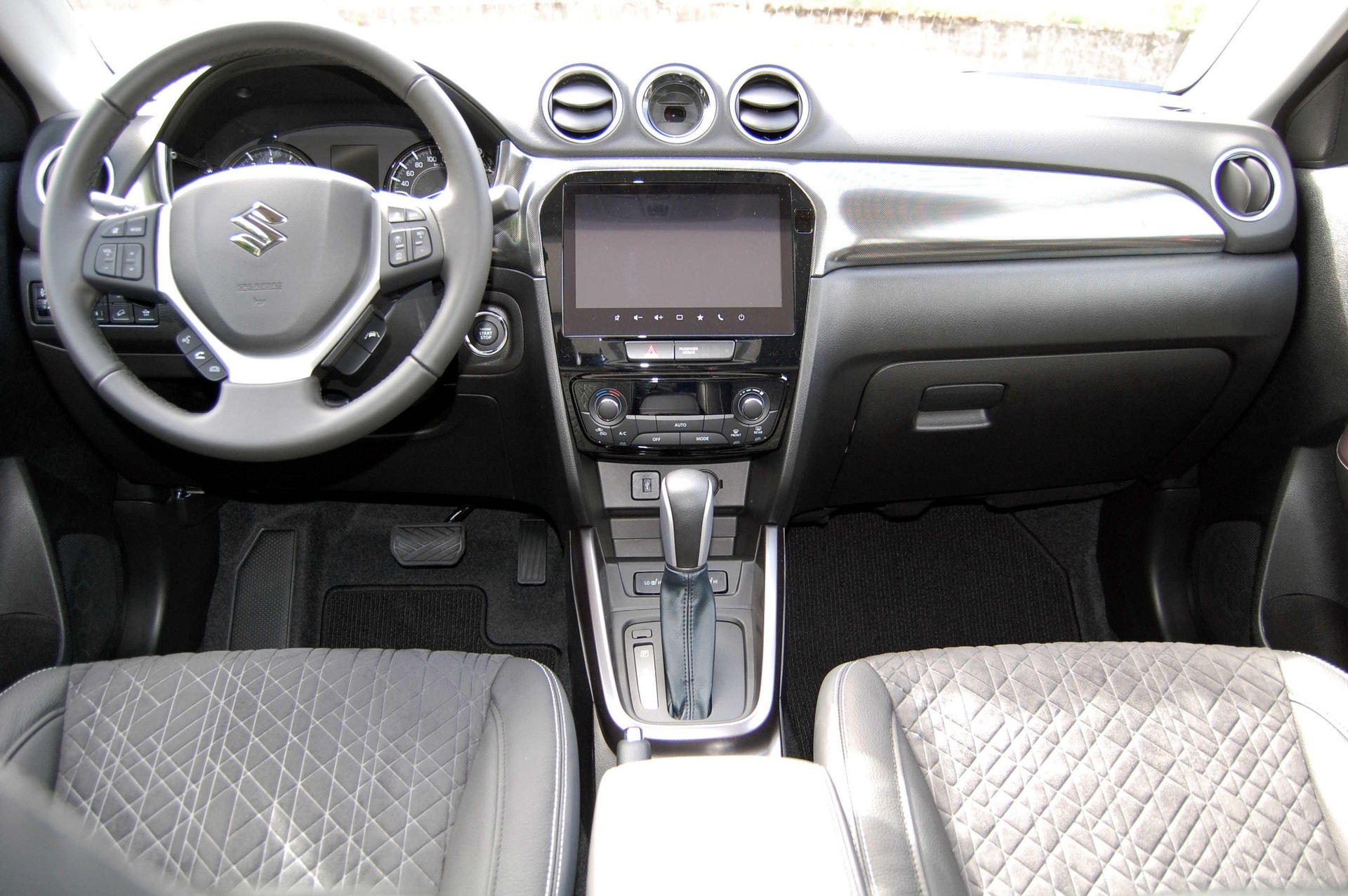 SUZUKI Vitara 1.4 T Compact Top Hybrid 4x4-image-7