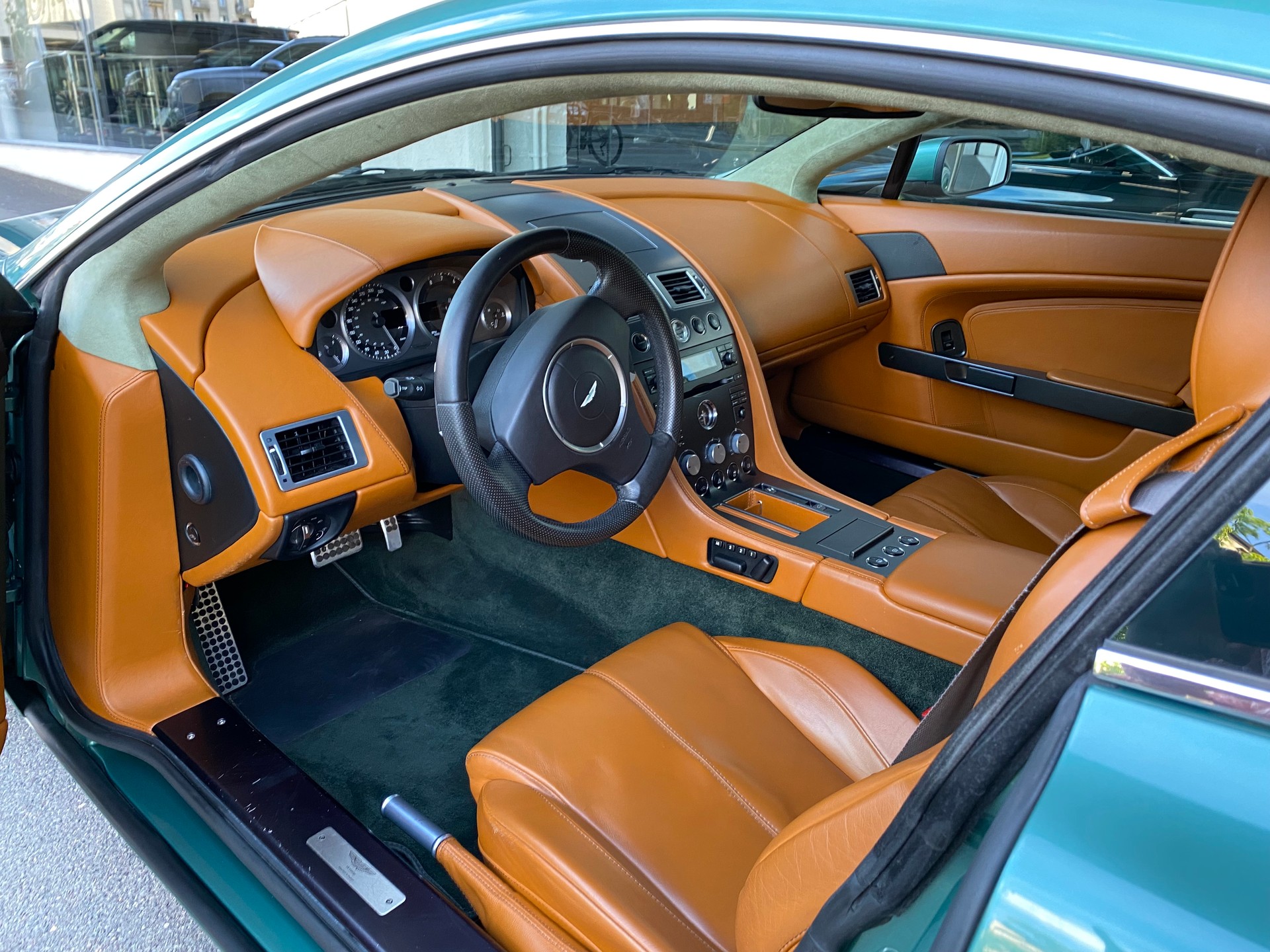 ASTON MARTIN V8 Vantage 4.3 Sportshift-image-6