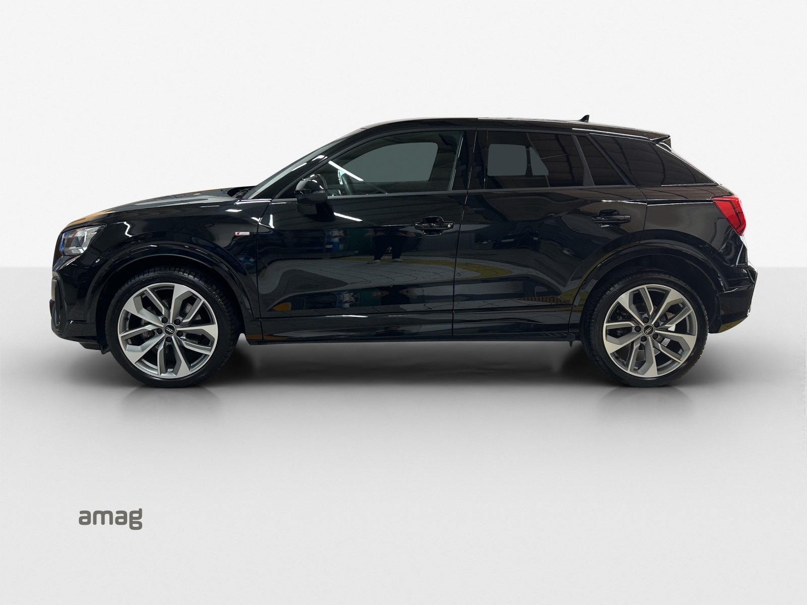 AUDI Q2 40 TFSI S line Attraction quattro S-tronic-image-1
